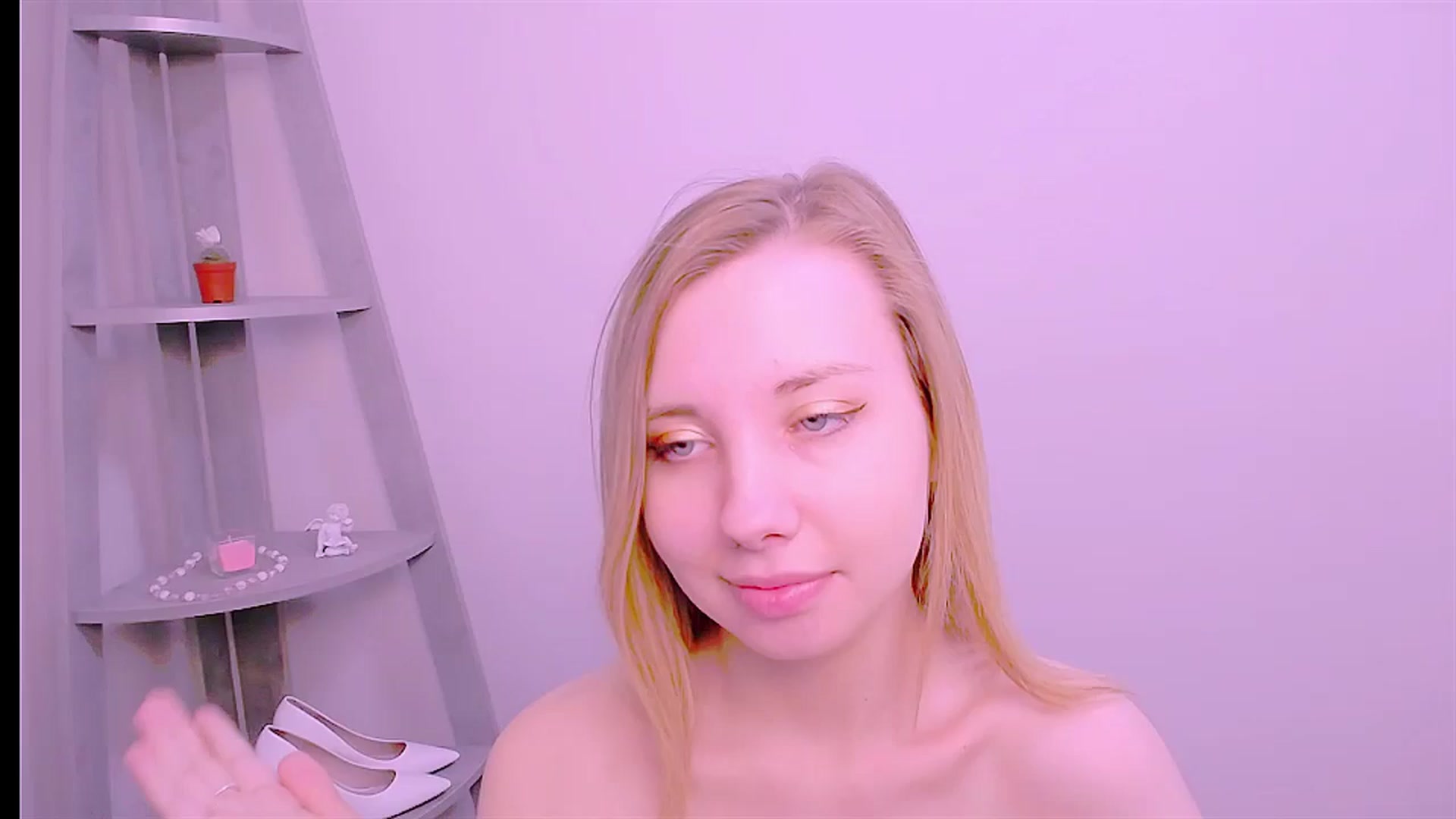 Gallery image thumbnail from AliceFire_'s myfreecams stream on, 08/28/2024, 08:12 image 1 of 20