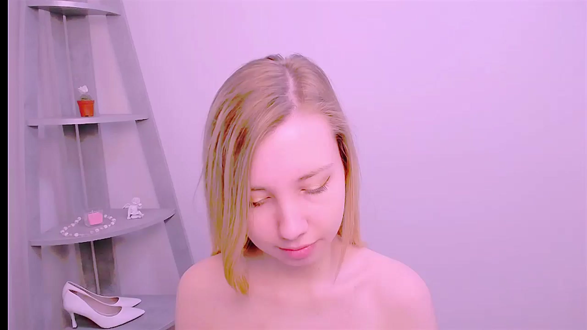 Gallery image thumbnail from AliceFire_'s myfreecams stream on, 08/28/2024, 08:12 image 8 of 20
