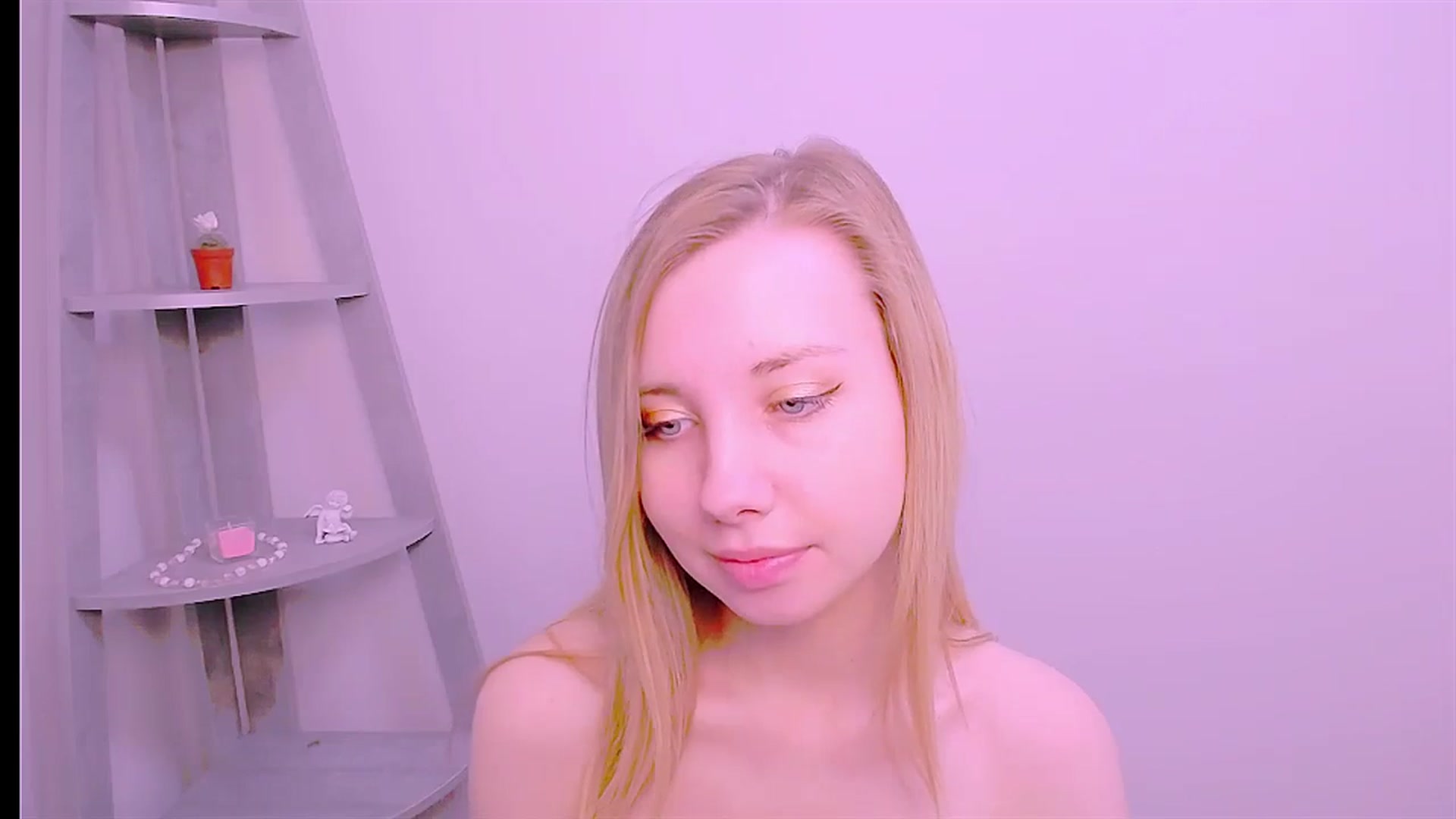 Gallery image thumbnail from AliceFire_'s myfreecams stream on, 08/28/2024, 08:12 image 6 of 20