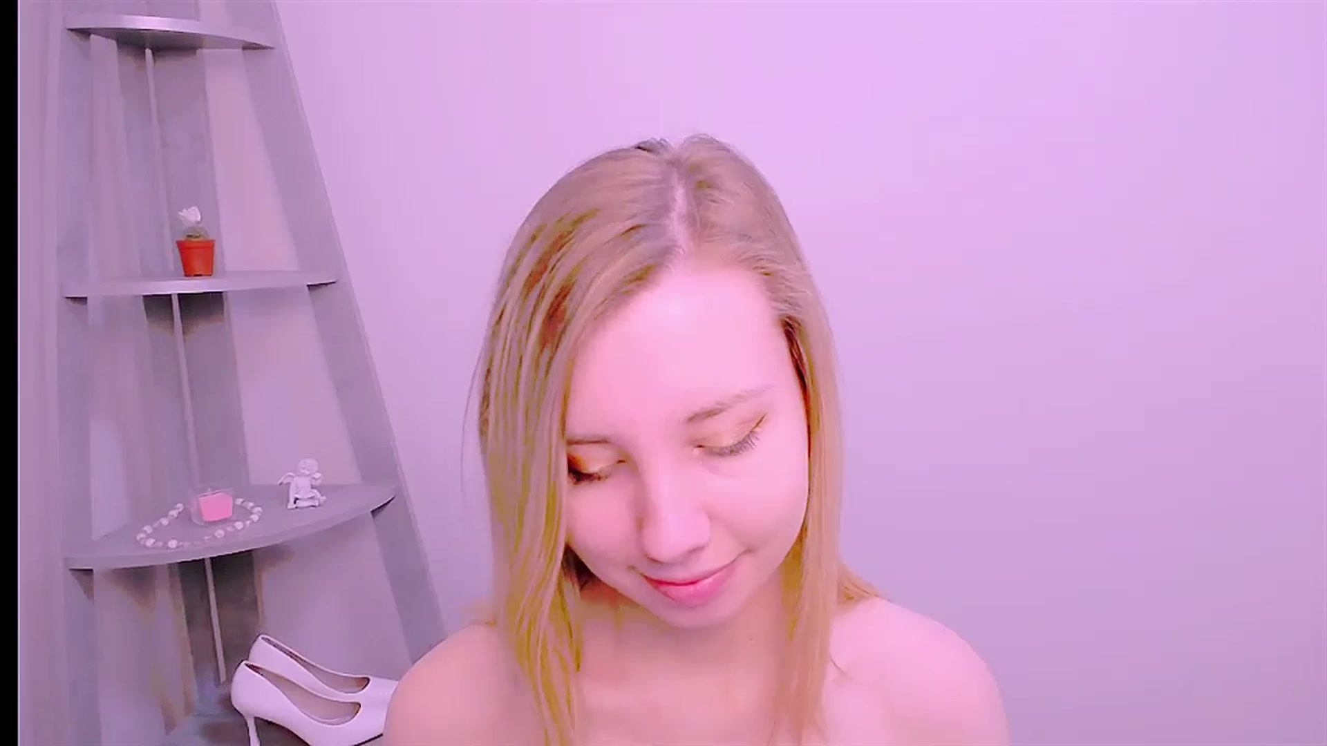 Gallery image thumbnail from AliceFire_'s myfreecams stream on, 08/28/2024, 08:12 image 3 of 20