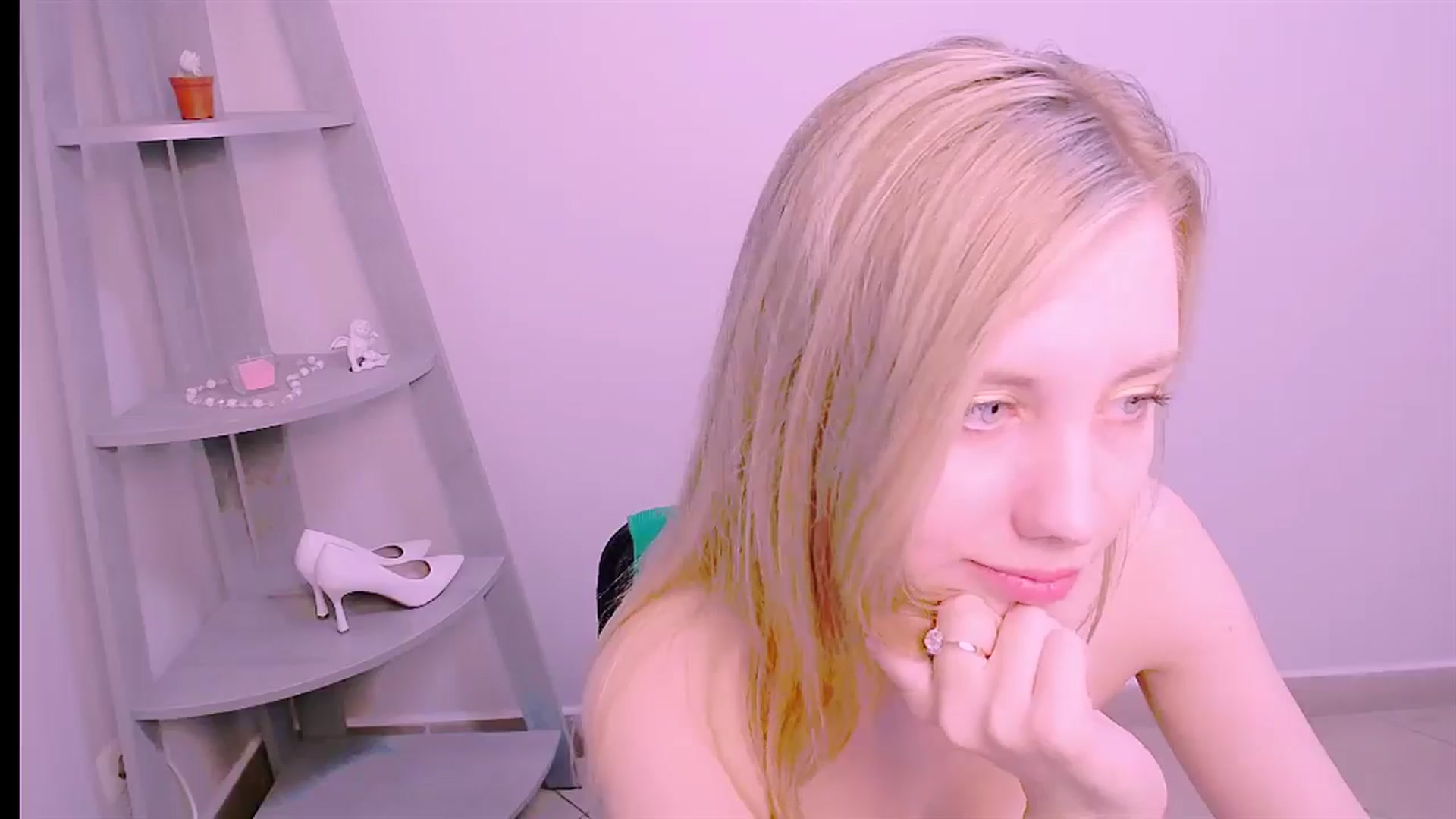 Gallery image thumbnail from AliceFire_'s myfreecams stream on, 09/13/2024, 11:06 image 19 of 20