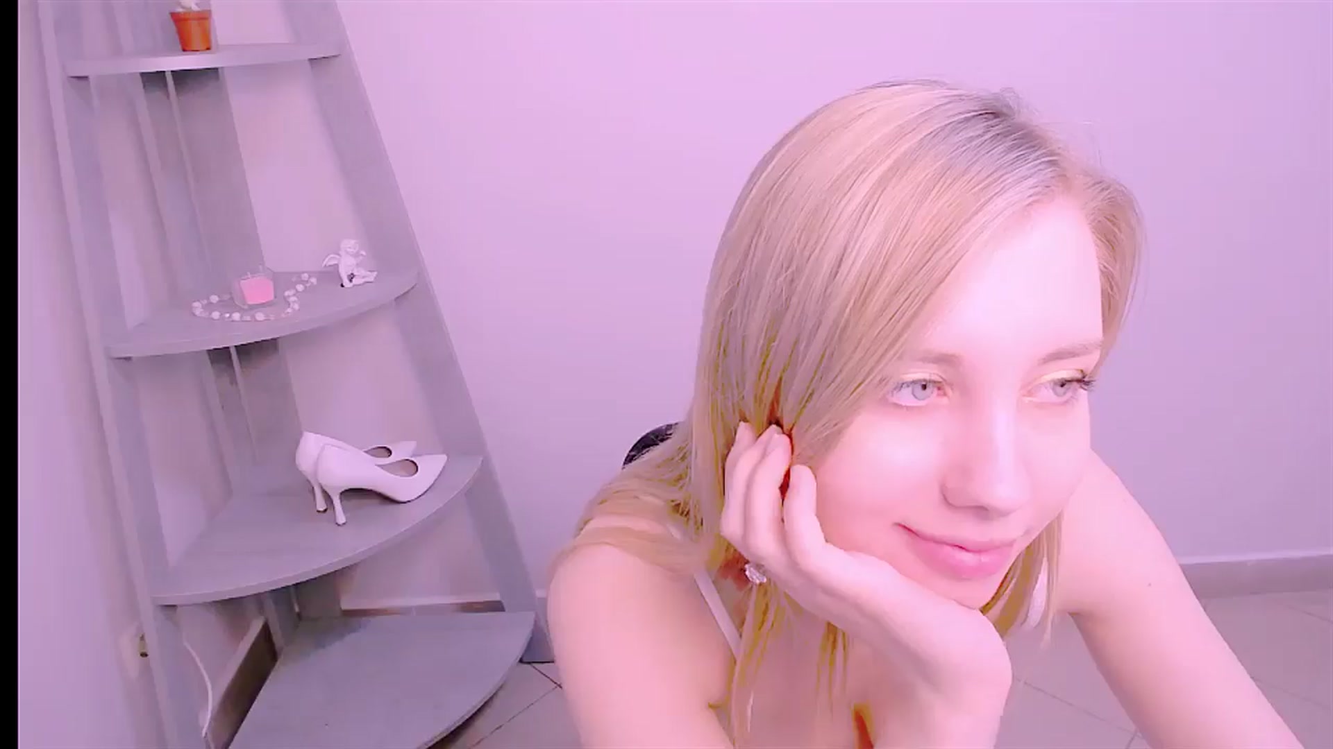 Gallery image thumbnail from AliceFire_'s myfreecams stream on, 09/16/2024, 09:02 image 14 of 20
