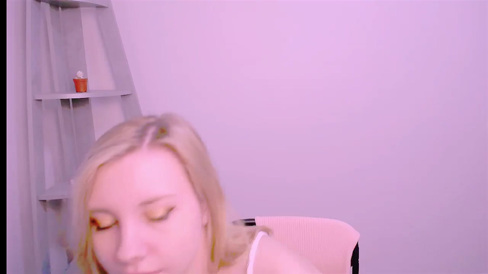Gallery image thumbnail from AliceFire_'s myfreecams stream on, 09/16/2024, 09:02 image 4 of 20