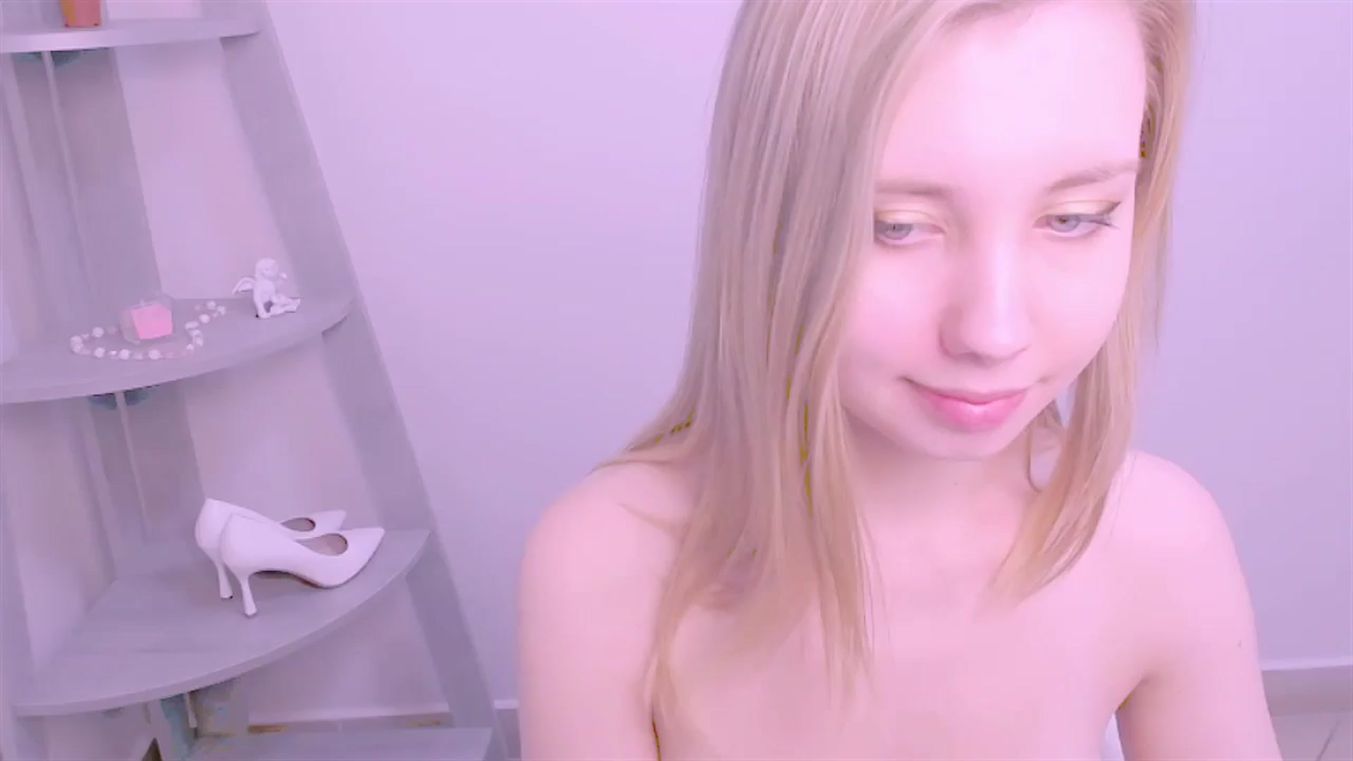 Gallery image thumbnail from AliceFire_'s myfreecams stream on, 09/18/2024, 11:15 image 19 of 20