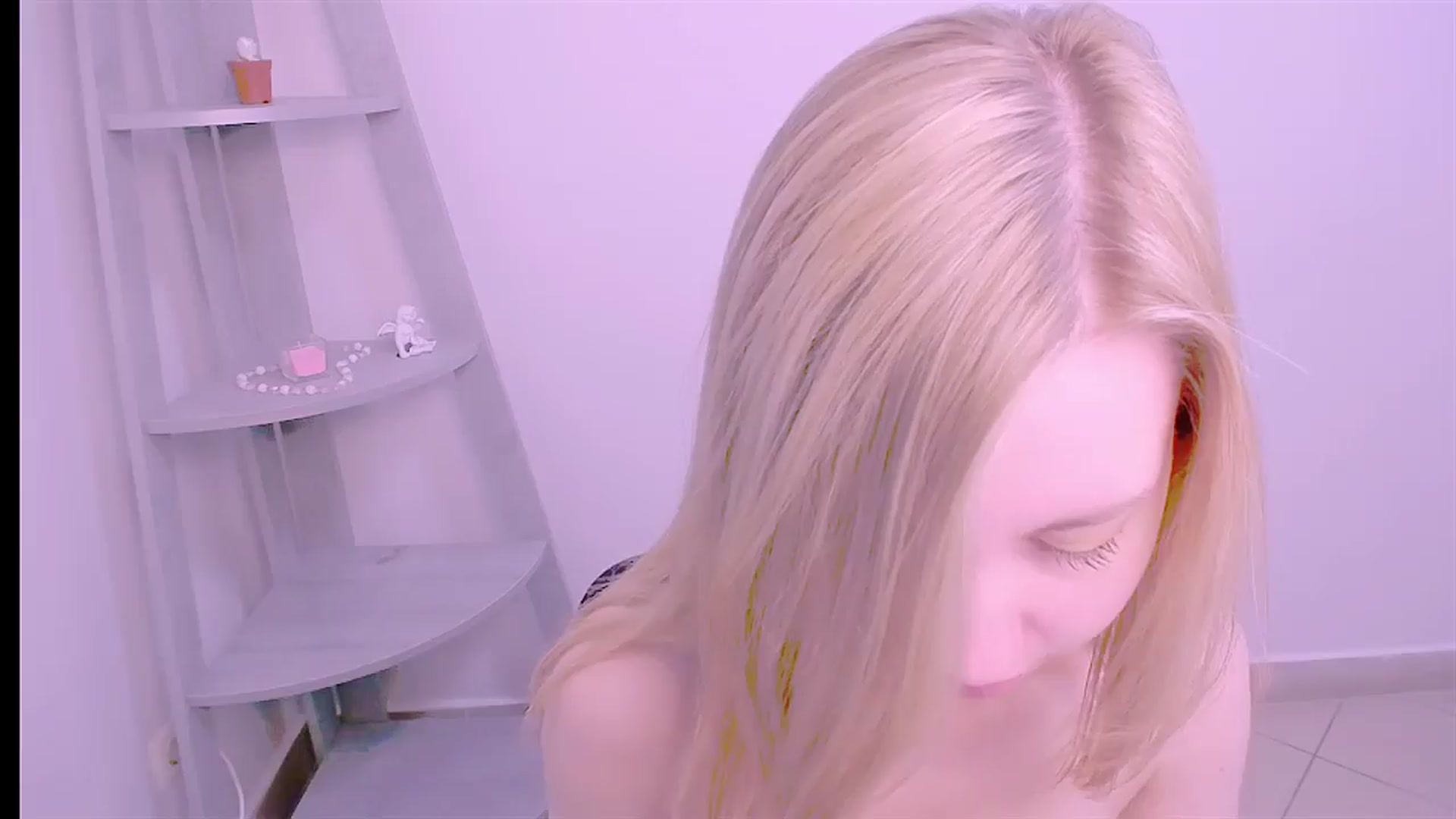 Gallery image thumbnail from AliceFire_'s myfreecams stream on, 09/21/2024, 12:03 image 13 of 20
