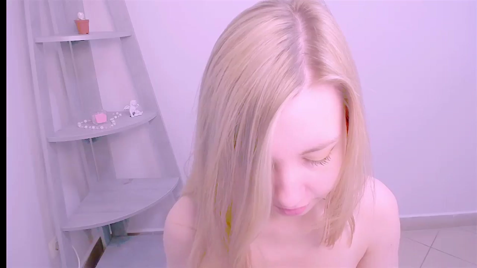 Gallery image thumbnail from AliceFire_'s myfreecams stream on, 09/21/2024, 12:03 image 12 of 20