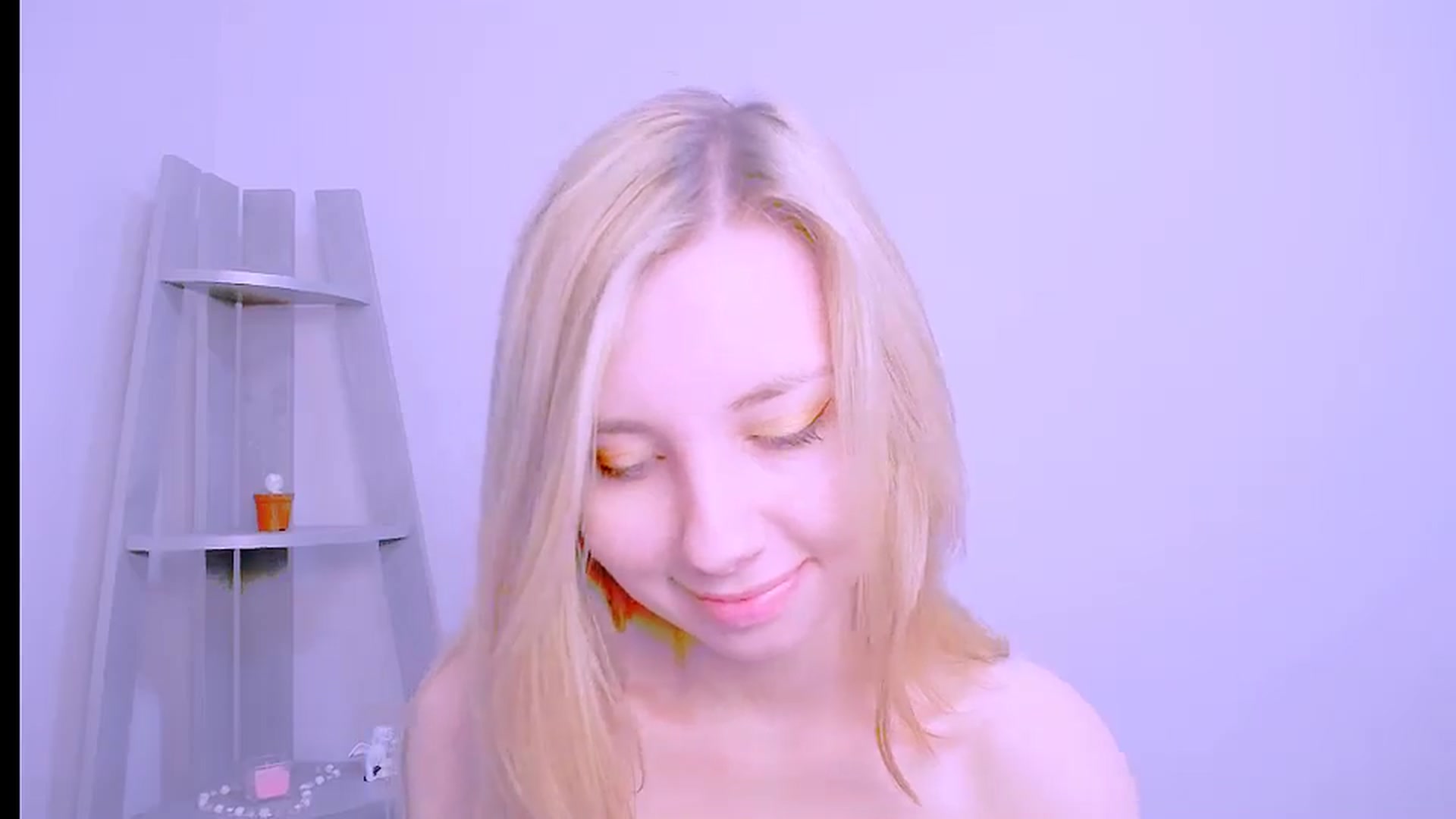 Gallery image thumbnail from AliceFire_'s myfreecams stream on, 09/26/2024, 10:36 image 17 of 20