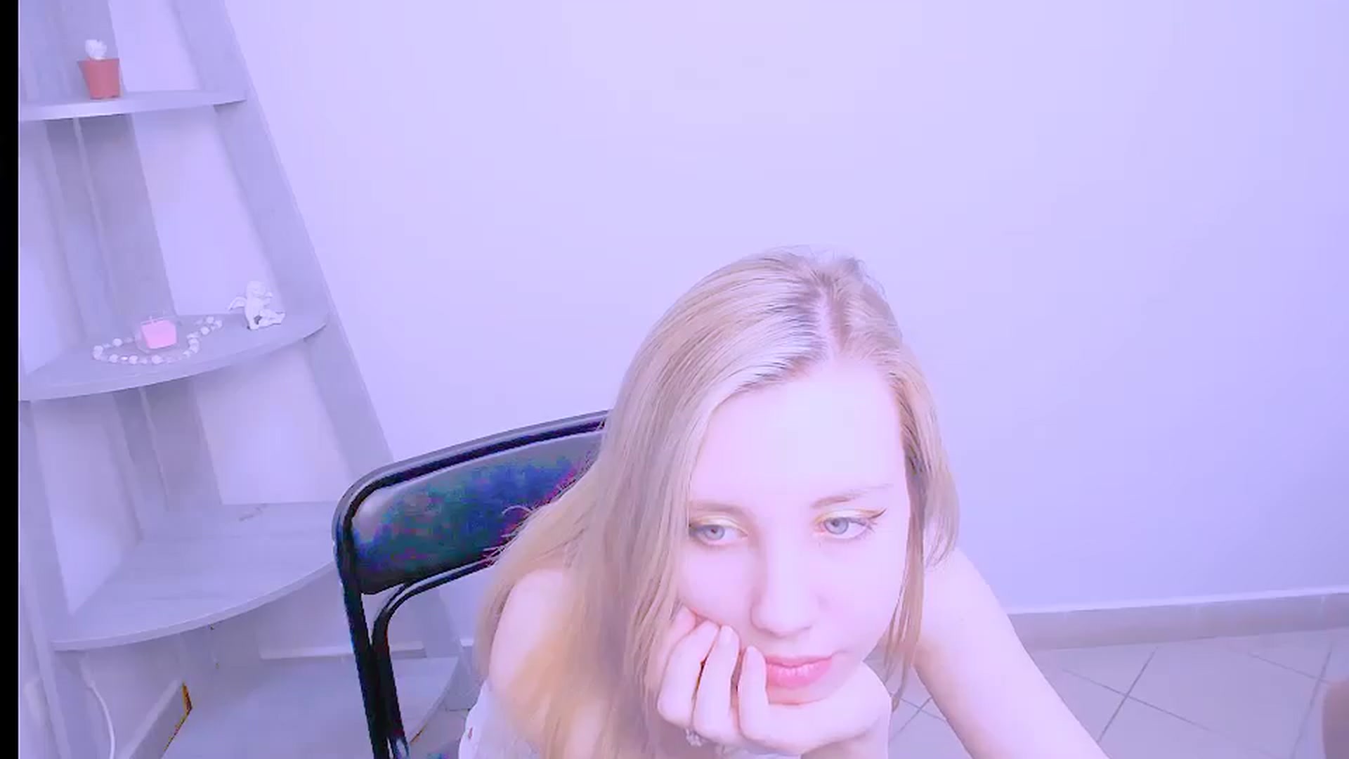 Gallery image thumbnail from AliceFire_'s myfreecams stream on, 10/03/2024, 09:04 image 7 of 20