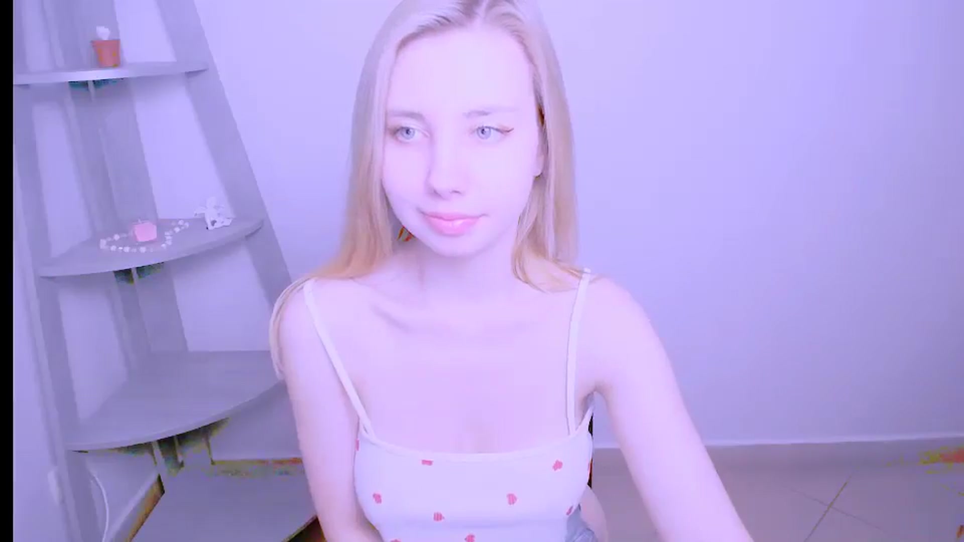 Gallery image thumbnail from AliceFire_'s myfreecams stream on, 10/05/2024, 11:02 image 17 of 20