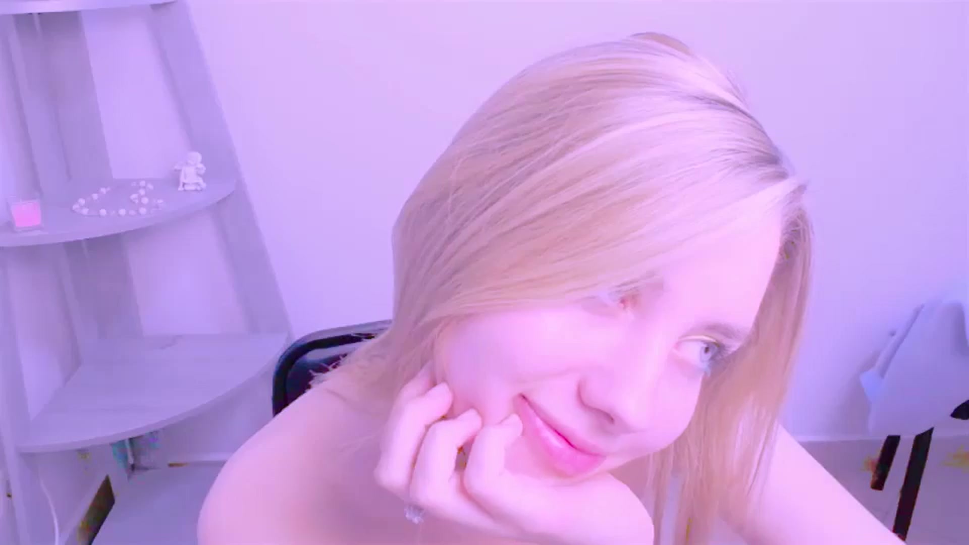 Gallery image thumbnail from AliceFire_'s myfreecams stream on, 10/09/2024, 10:45 image 3 of 20