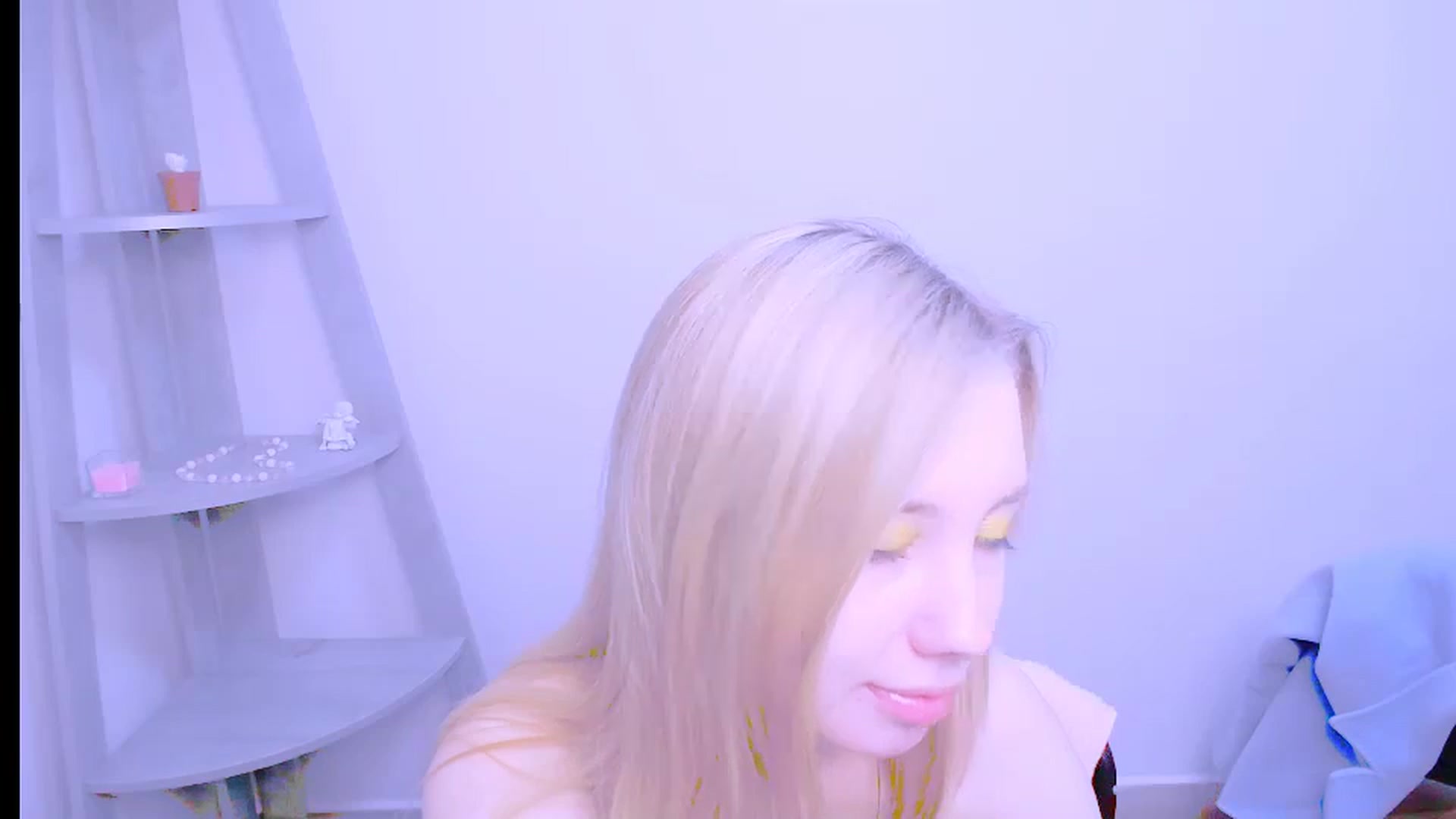 Gallery image thumbnail from AliceFire_'s myfreecams stream on, 10/10/2024, 08:54 image 2 of 20