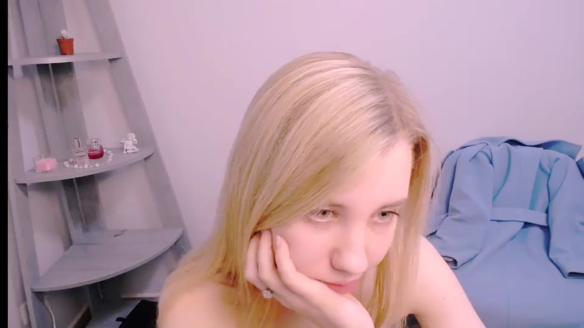 Gallery image thumbnail from AliceFire_'s myfreecams stream on, 10/31/2024, 09:44 image 10 of 20