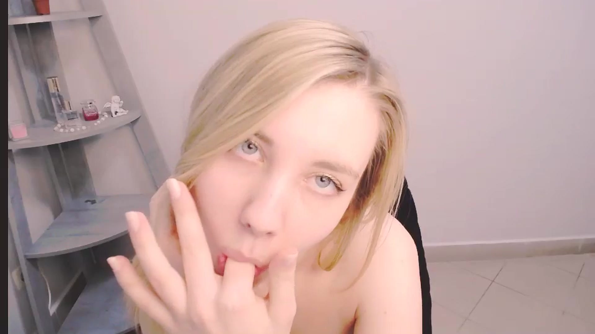 Gallery image thumbnail from AliceFire_'s myfreecams stream on, 11/11/2024, 10:50 image 12 of 20