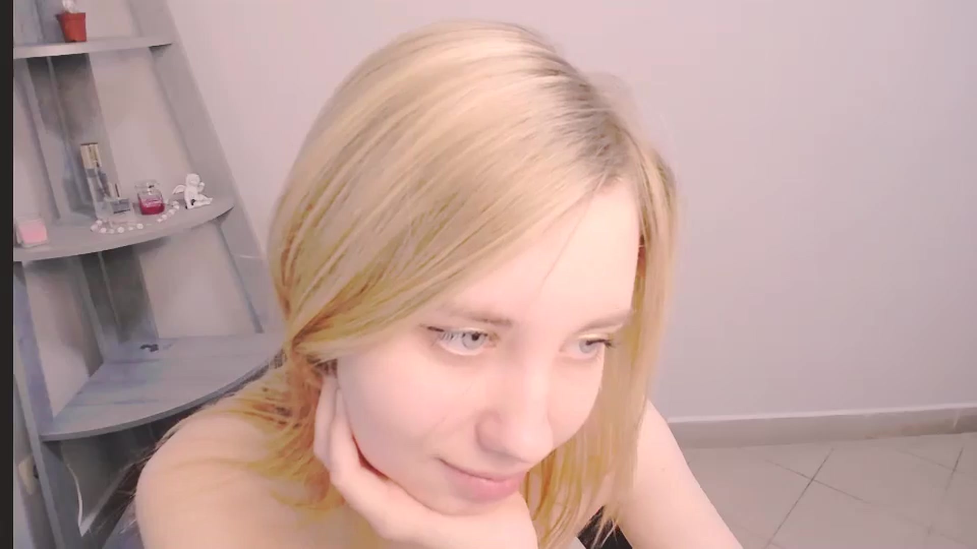 Gallery image thumbnail from AliceFire_'s myfreecams stream on, 11/11/2024, 12:16 image 2 of 20