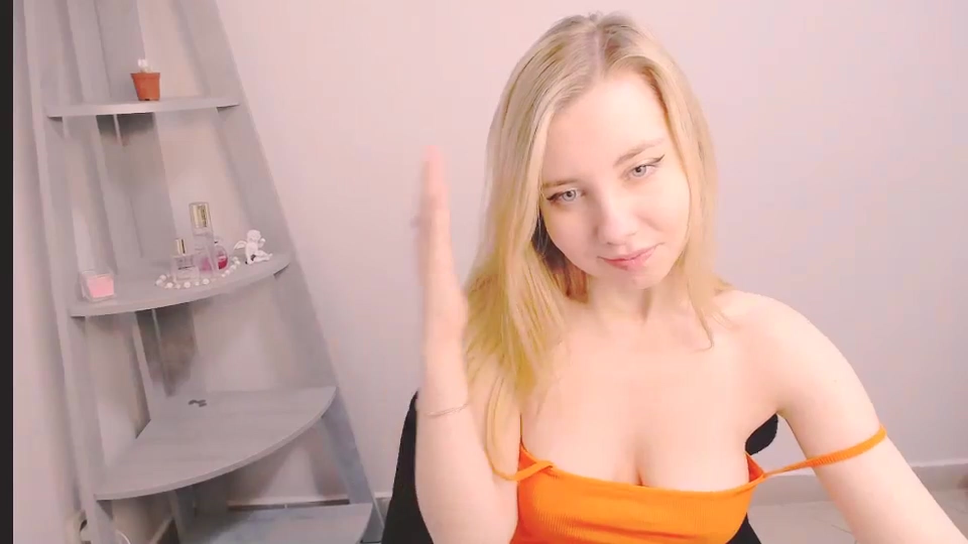 Gallery image thumbnail from AliceFire_'s myfreecams stream on, 11/12/2024, 08:37 image 15 of 20