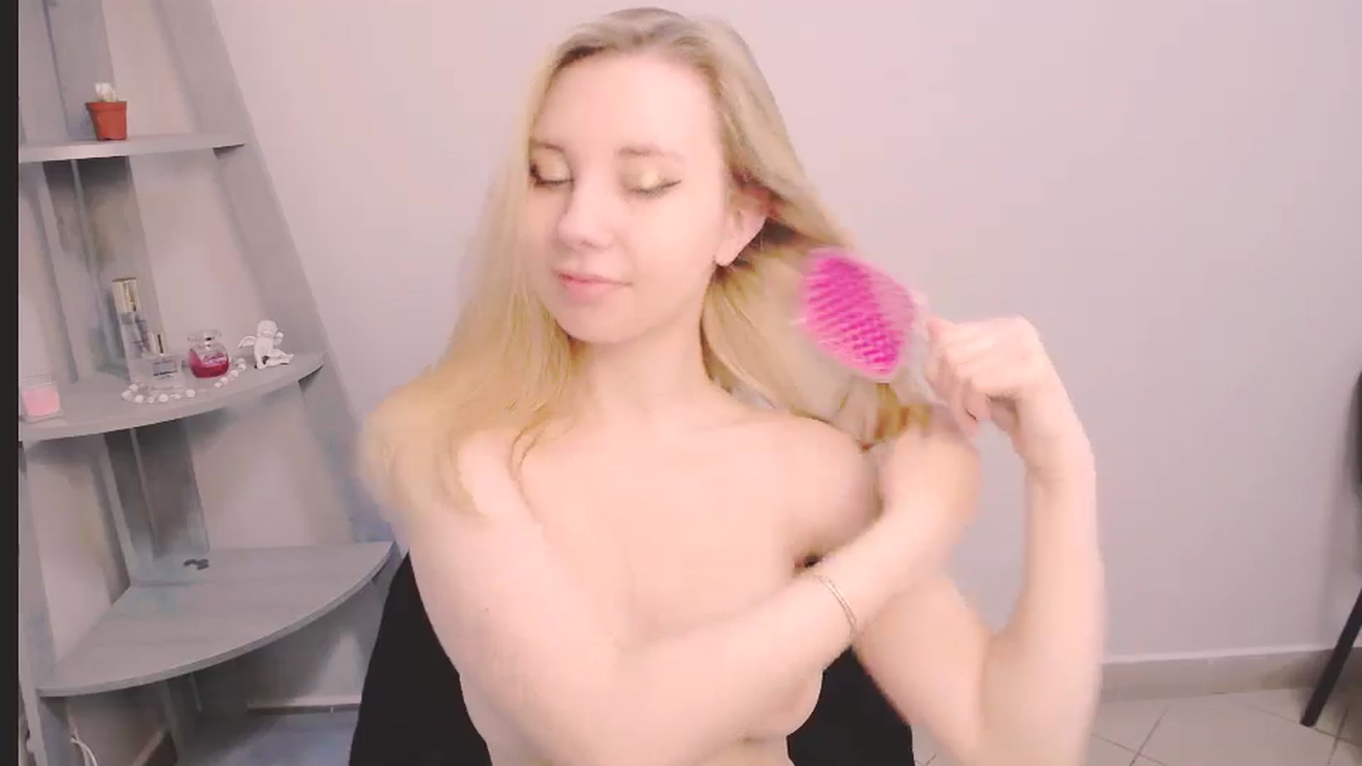 Gallery image thumbnail from AliceFire_'s myfreecams stream on, 11/12/2024, 08:37 image 6 of 20
