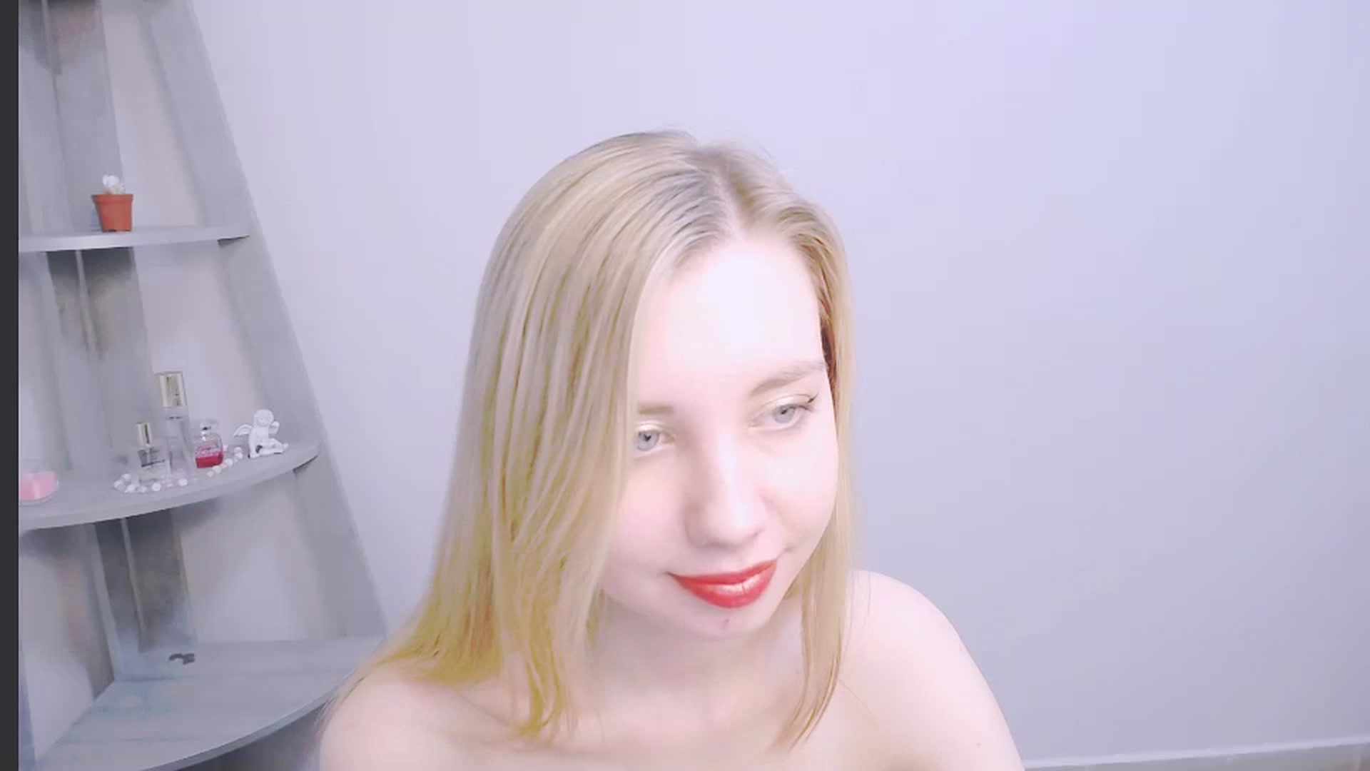Gallery image thumbnail from AliceFire_'s myfreecams stream on, 11/13/2024, 10:29 image 14 of 20