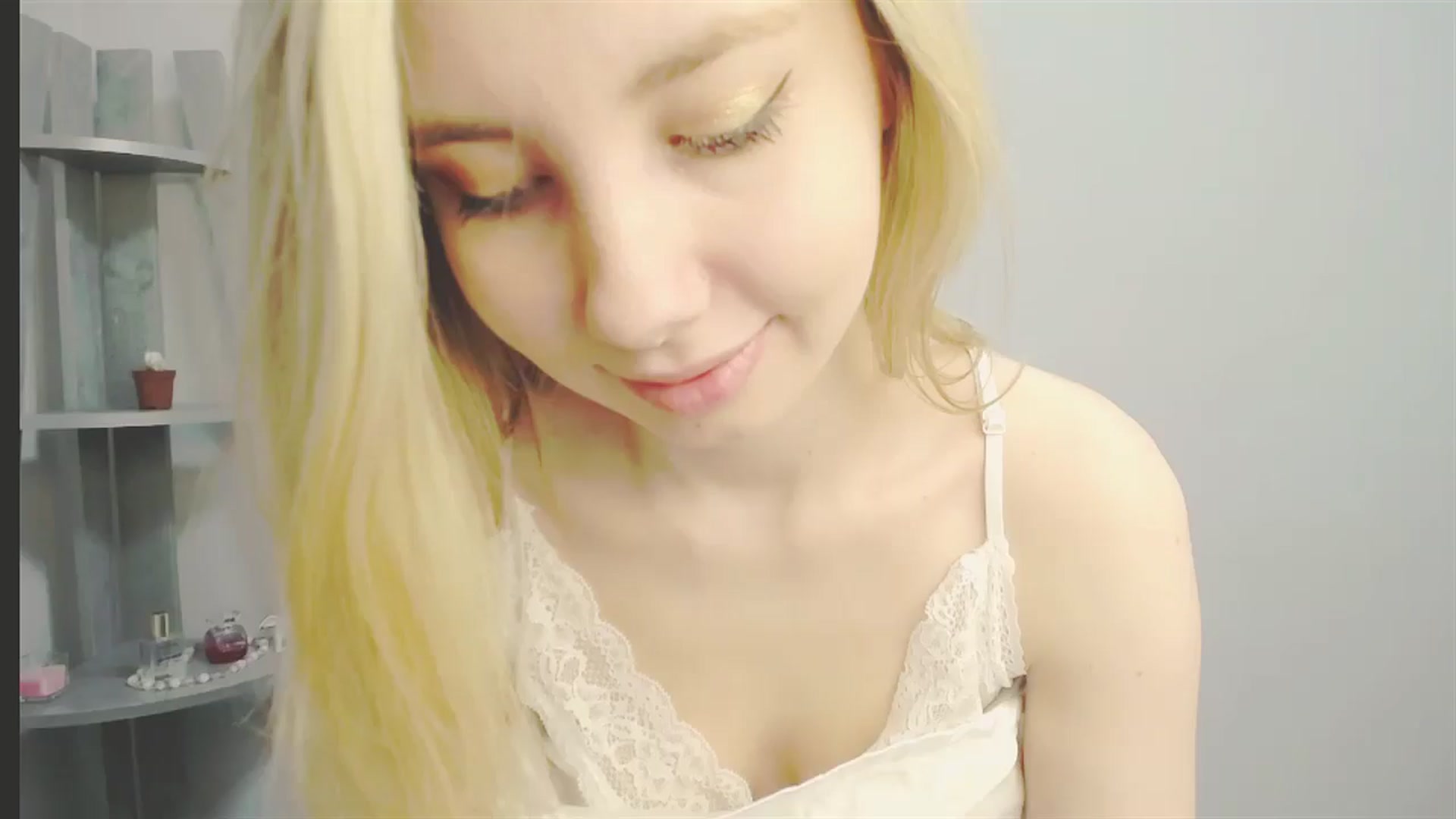 Gallery image thumbnail from AliceFire_'s myfreecams stream on, 11/14/2024, 11:03 image 18 of 20