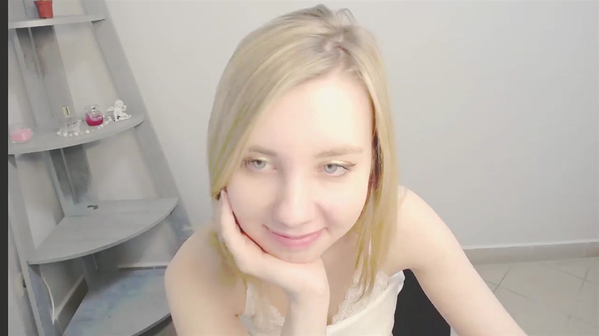 Gallery image thumbnail from AliceFire_'s myfreecams stream on, 11/14/2024, 11:59 image 14 of 20