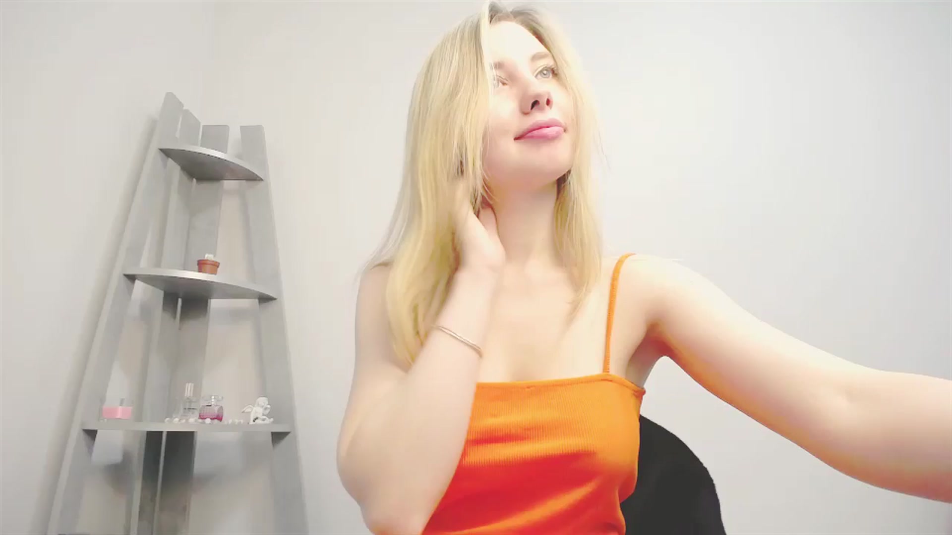 Gallery image thumbnail from AliceFire_'s myfreecams stream on, 11/16/2024, 11:49 image 1 of 20