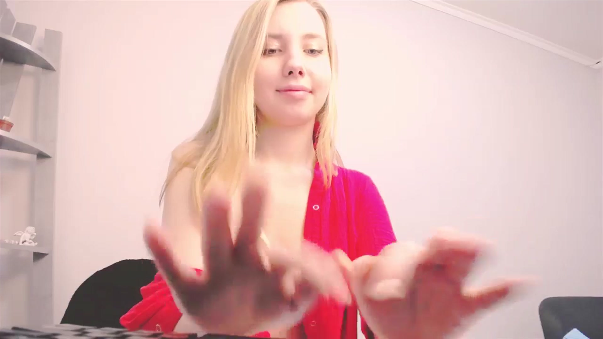 Gallery image thumbnail from AliceFire_'s myfreecams stream on, 11/25/2024, 12:43 image 15 of 20