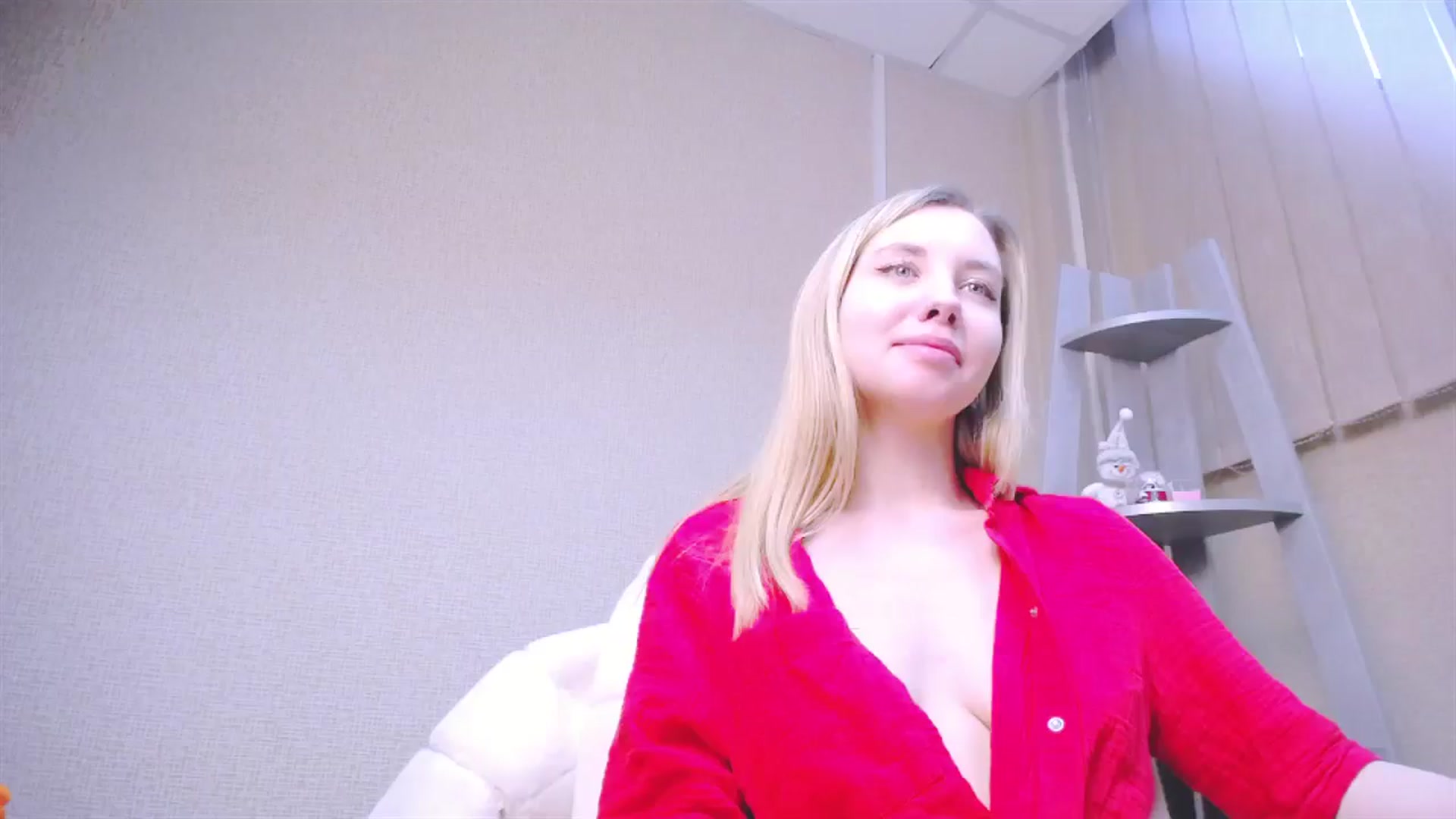 Gallery image thumbnail from AliceFire_'s myfreecams stream on, 01/09/2025, 11:56 image 16 of 20