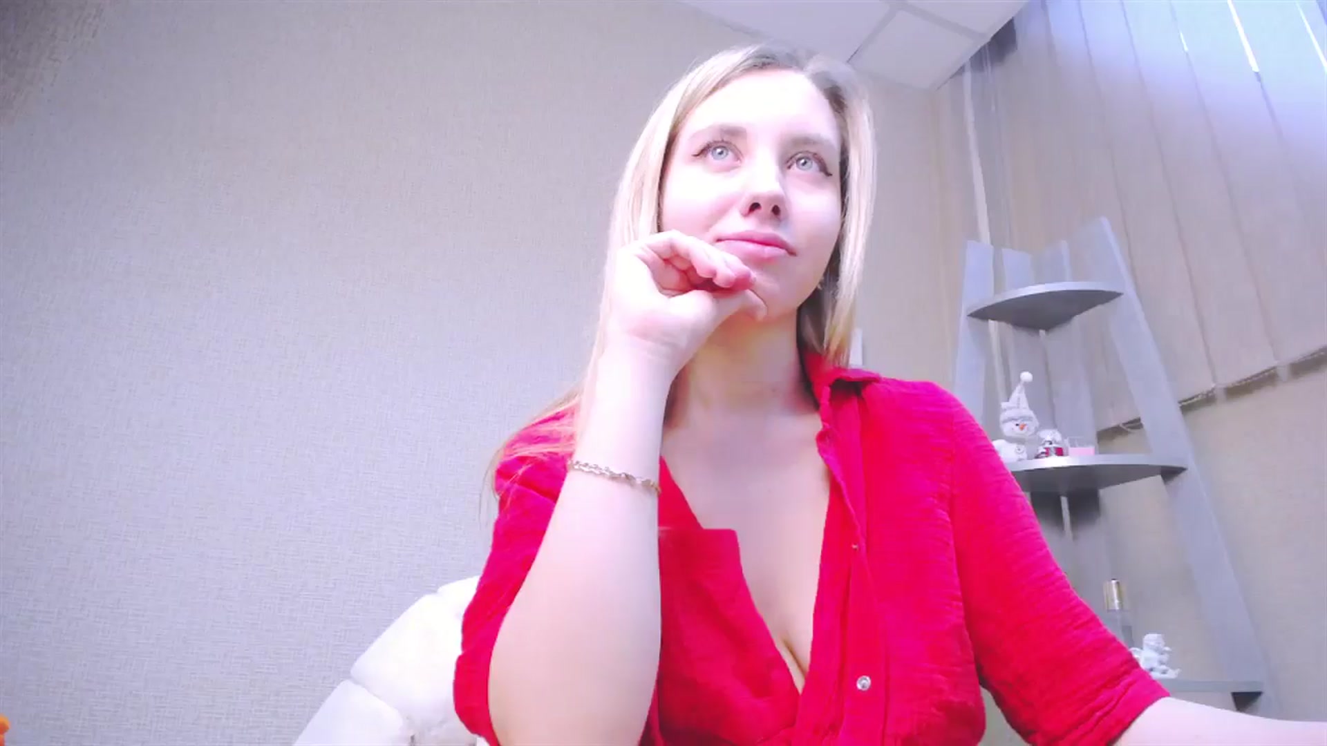 Gallery image thumbnail from AliceFire_'s myfreecams stream on, 01/09/2025, 11:56 image 15 of 20