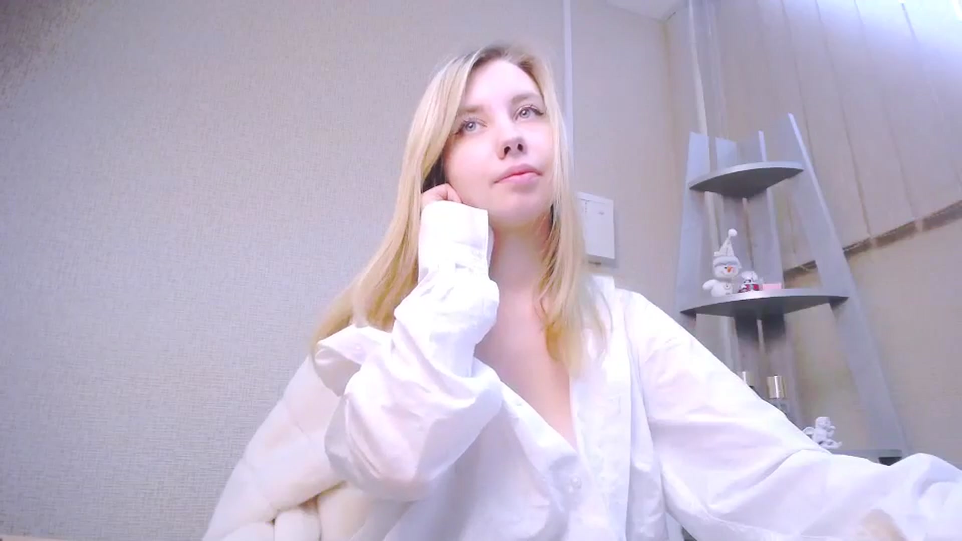 Gallery image thumbnail from AliceFire_'s myfreecams stream on, 01/11/2025, 10:21 image 14 of 20