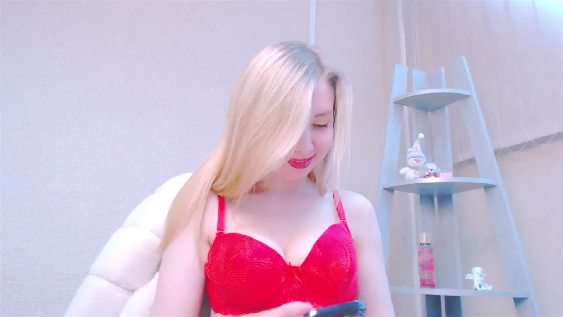 Gallery image thumbnail from AliceFire_'s myfreecams stream on, 01/15/2025, 10:20 image 8 of 20