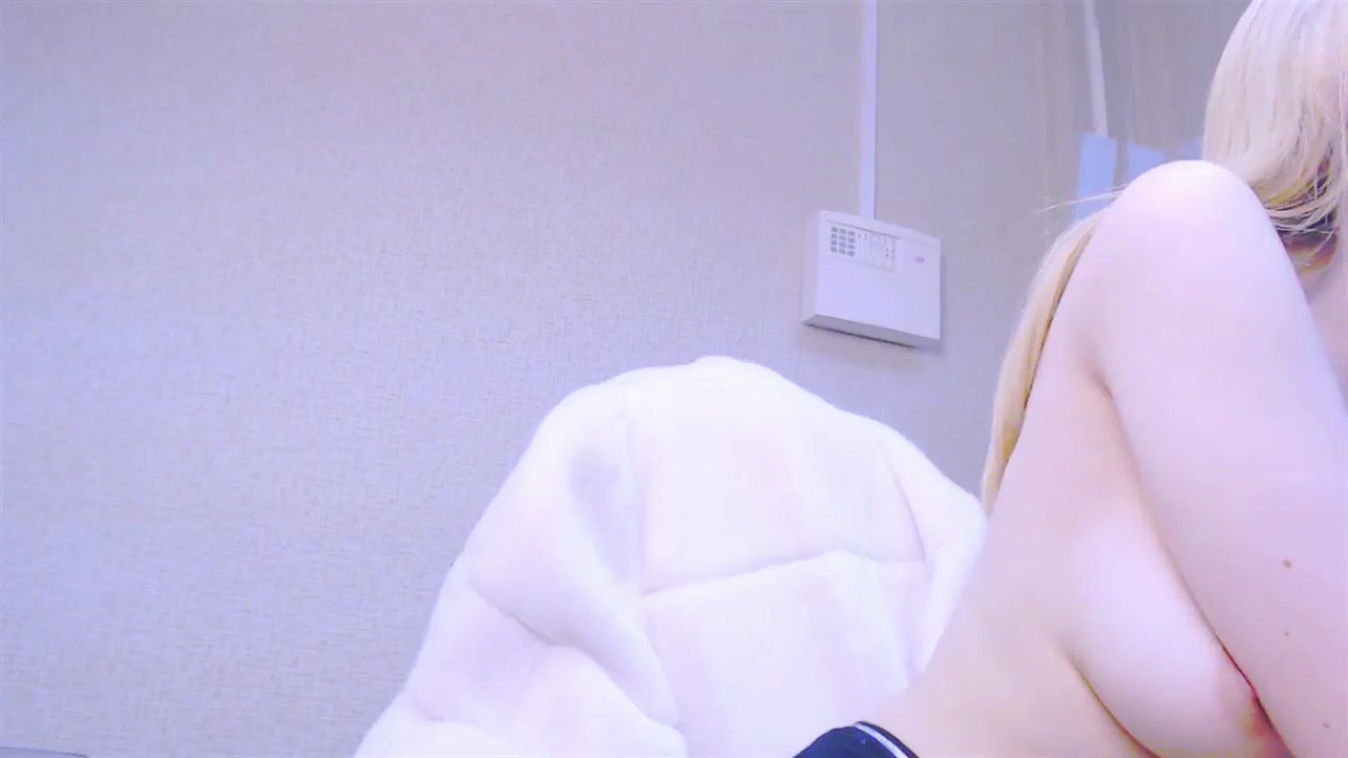 Gallery image thumbnail from AliceFire_'s myfreecams stream on, 01/22/2025, 12:22 image 14 of 20