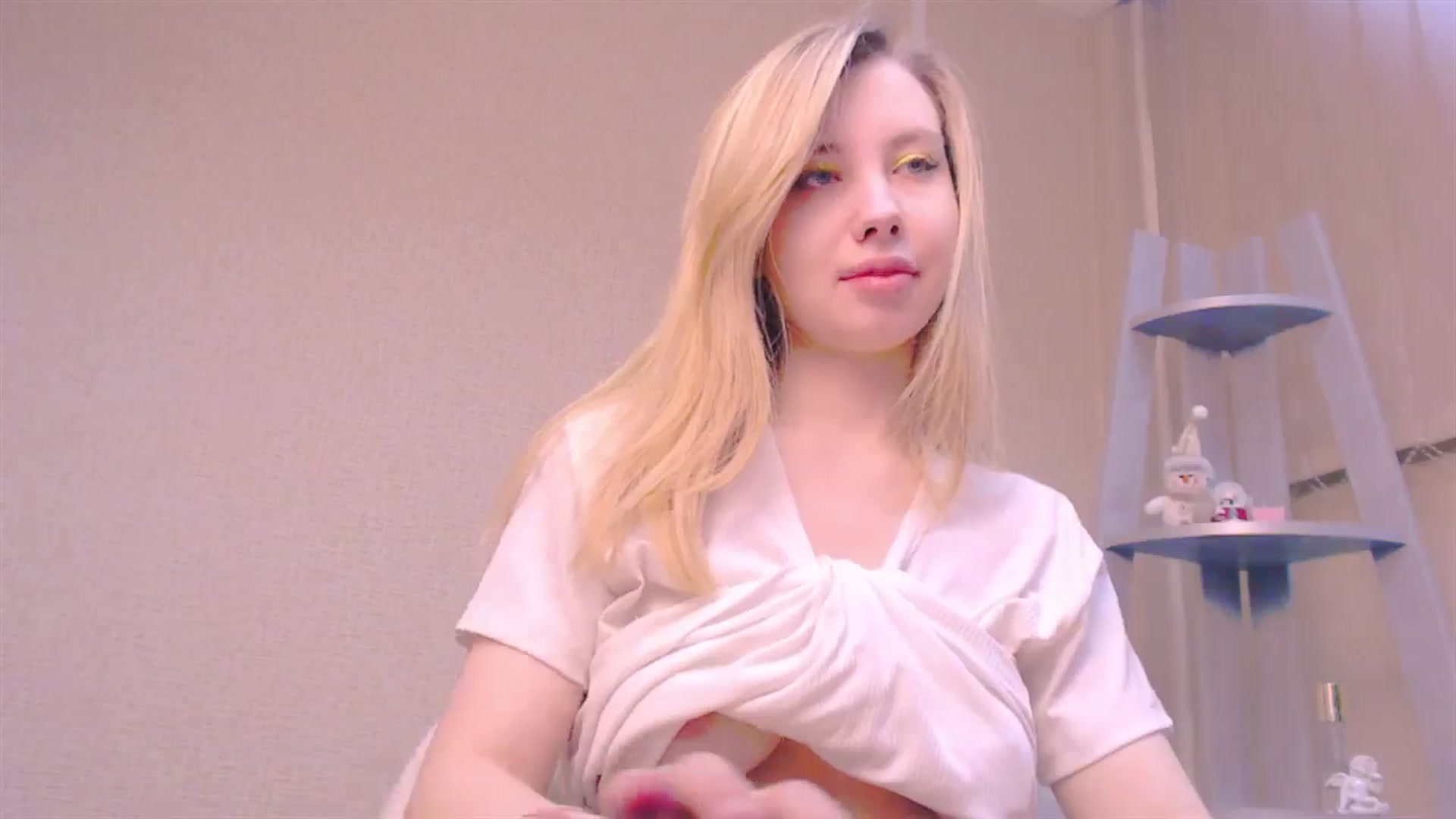 Gallery image thumbnail from AliceFire_'s myfreecams stream on, 01/23/2025, 07:42 image 10 of 20