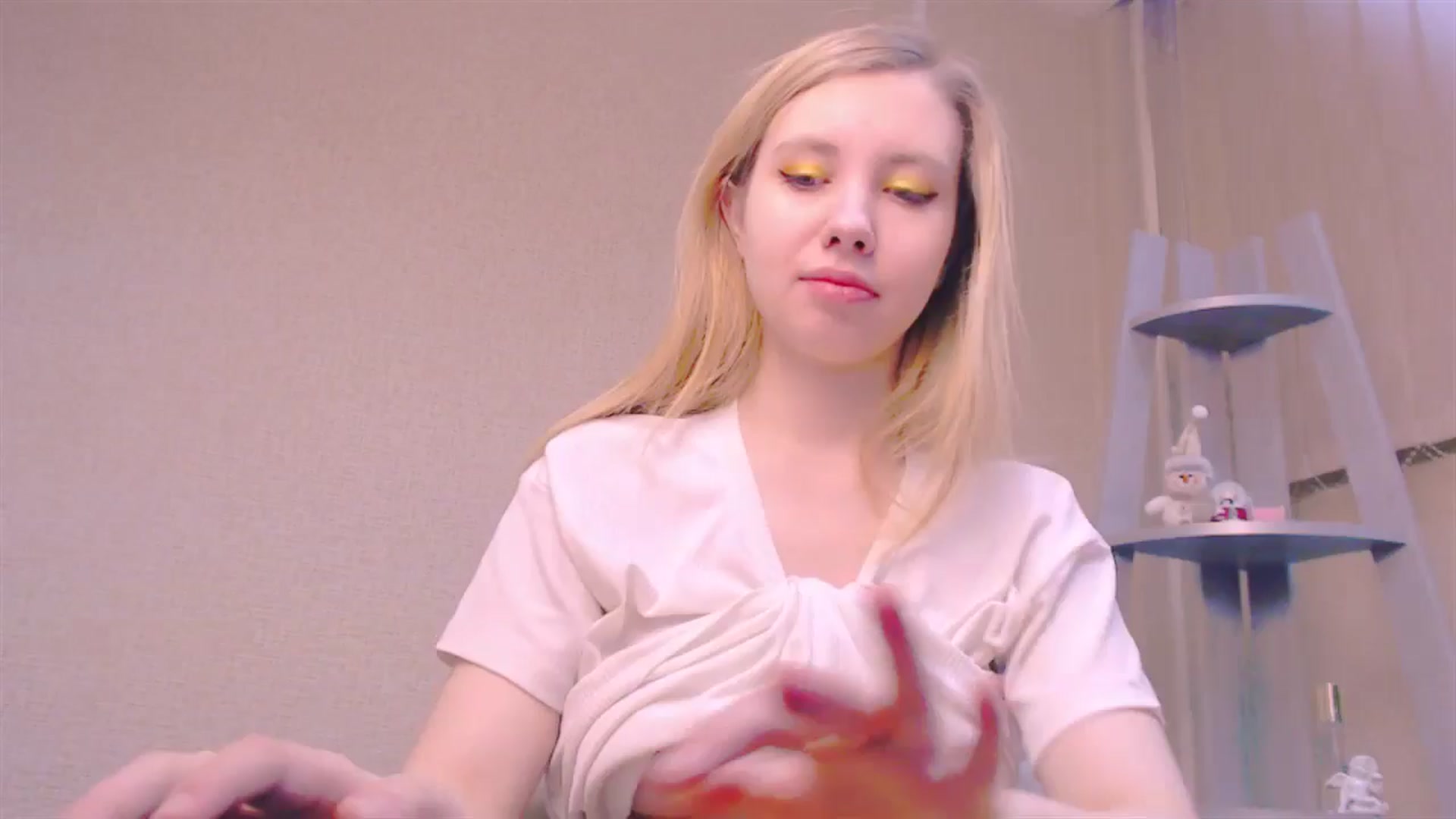 Gallery image thumbnail from AliceFire_'s myfreecams stream on, 01/23/2025, 07:42 image 11 of 20
