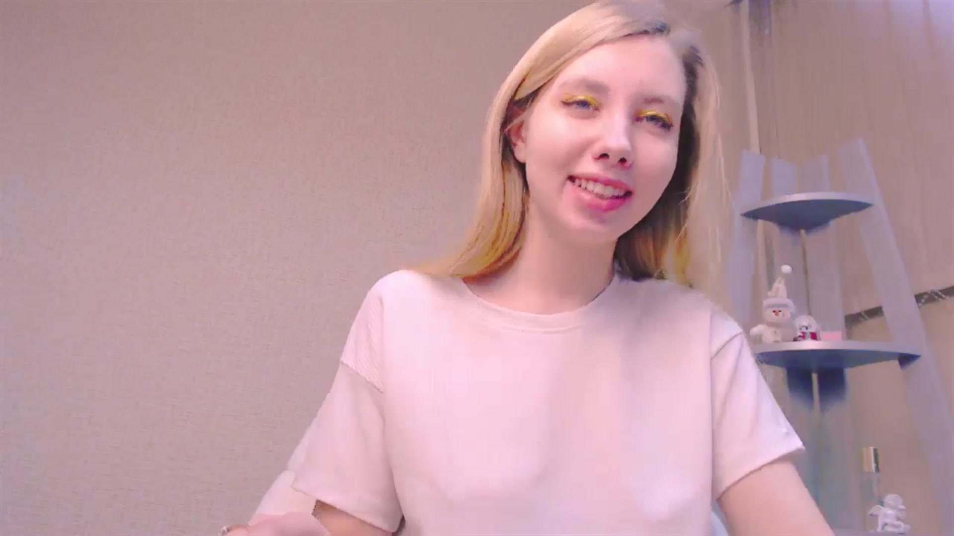 Gallery image thumbnail from AliceFire_'s myfreecams stream on, 01/23/2025, 07:42 image 6 of 20