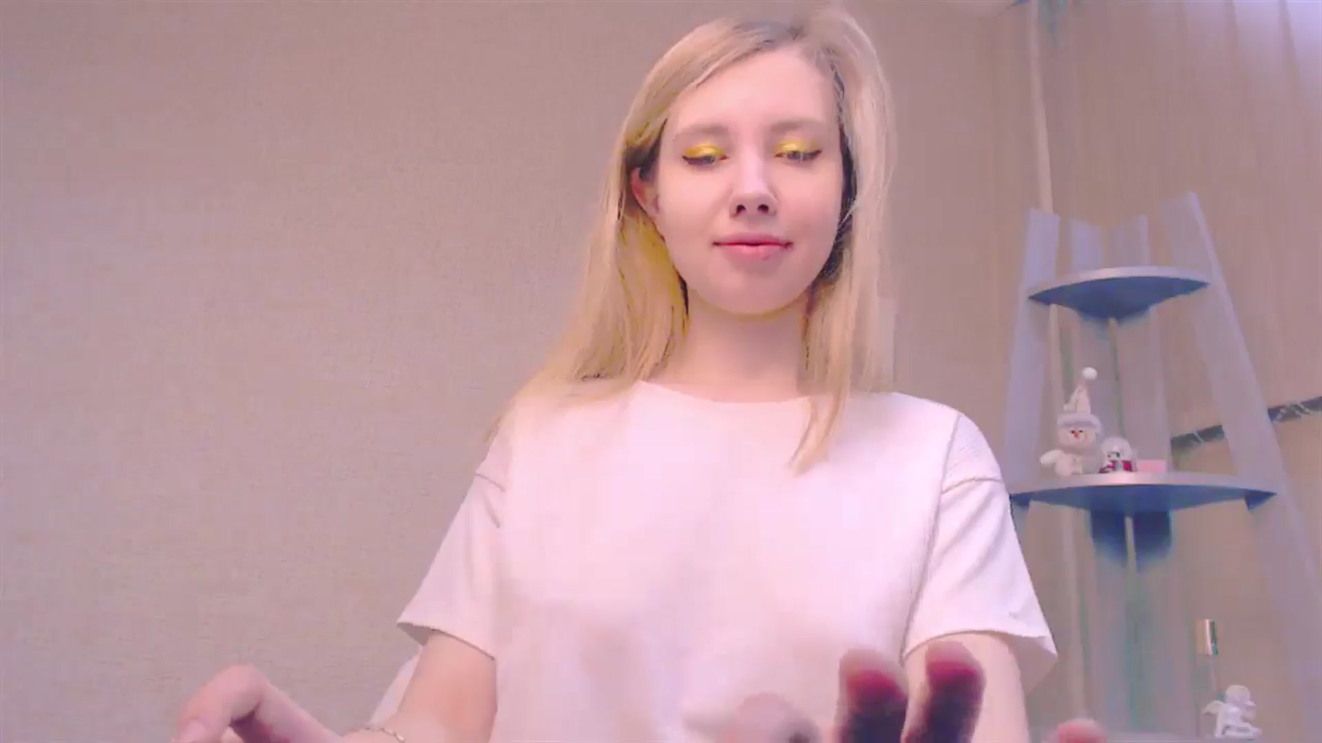 Gallery image thumbnail from AliceFire_'s myfreecams stream on, 01/23/2025, 07:42 image 20 of 20