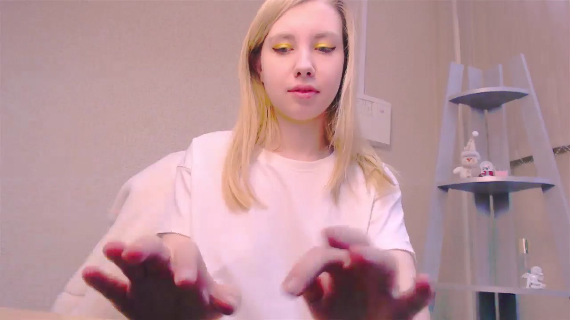 Gallery image thumbnail from AliceFire_'s myfreecams stream on, 01/23/2025, 08:45 image 12 of 20