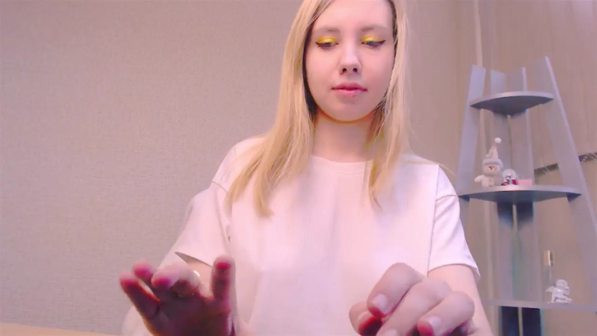 Gallery image thumbnail from AliceFire_'s myfreecams stream on, 01/23/2025, 08:45 image 10 of 20