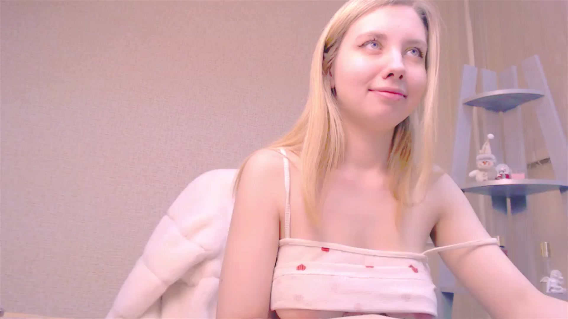 Gallery image thumbnail from AliceFire_'s myfreecams stream on, 01/24/2025, 10:10 image 16 of 20