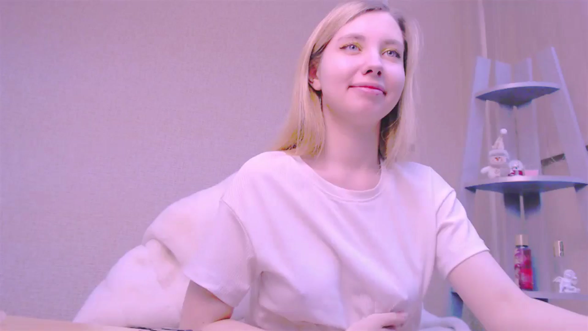 Gallery image thumbnail from AliceFire_'s myfreecams stream on, 01/27/2025, 11:00 image 3 of 20