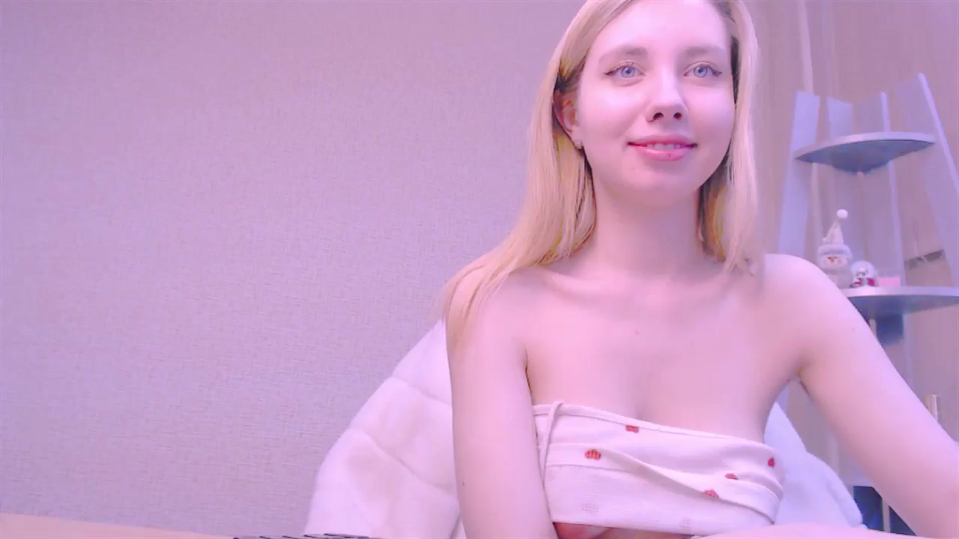Gallery image thumbnail from AliceFire_'s myfreecams stream on, 01/28/2025, 09:28 image 19 of 20
