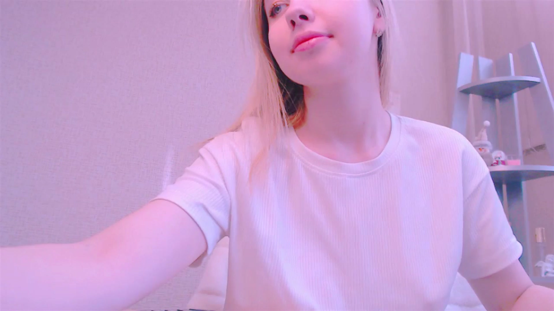 Gallery image thumbnail from AliceFire_'s myfreecams stream on, 01/28/2025, 09:50 image 20 of 20