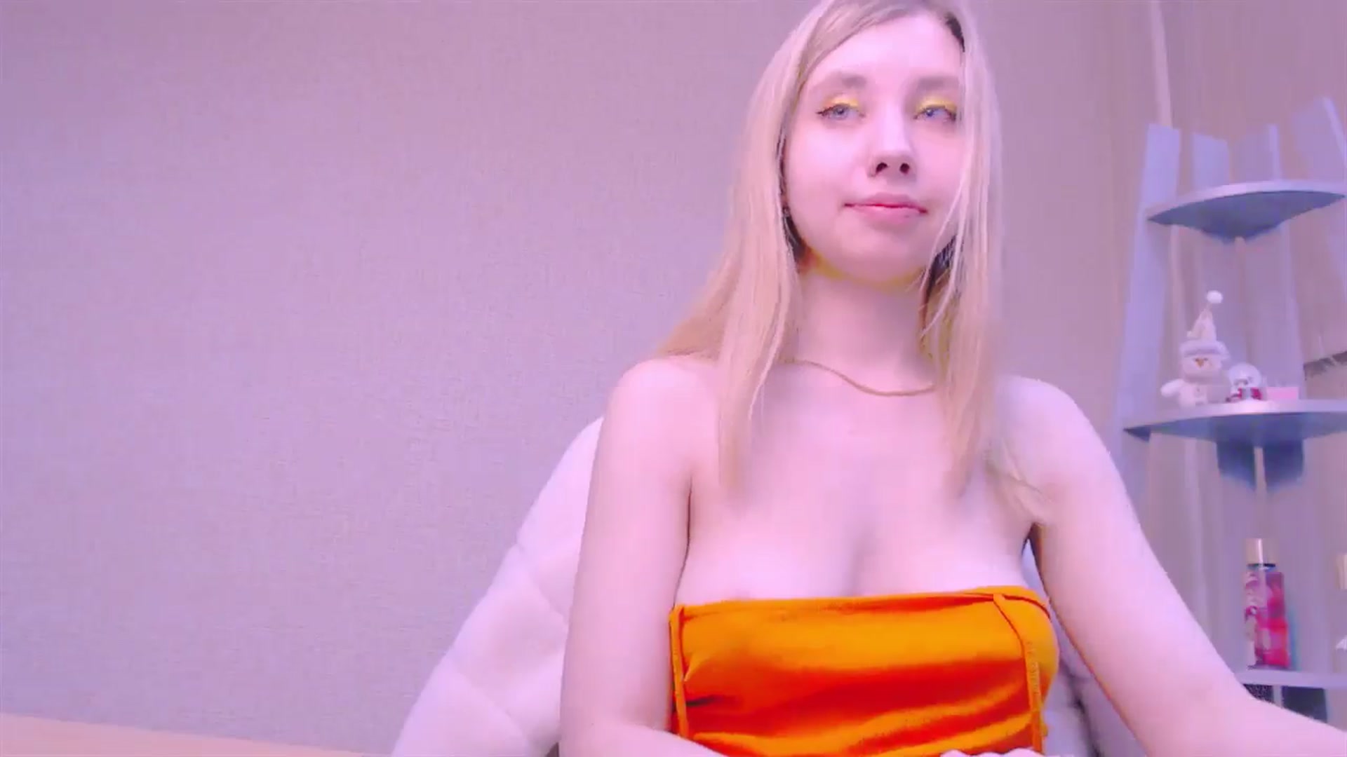 Gallery image thumbnail from AliceFire_'s myfreecams stream on, 01/29/2025, 10:21 image 5 of 20