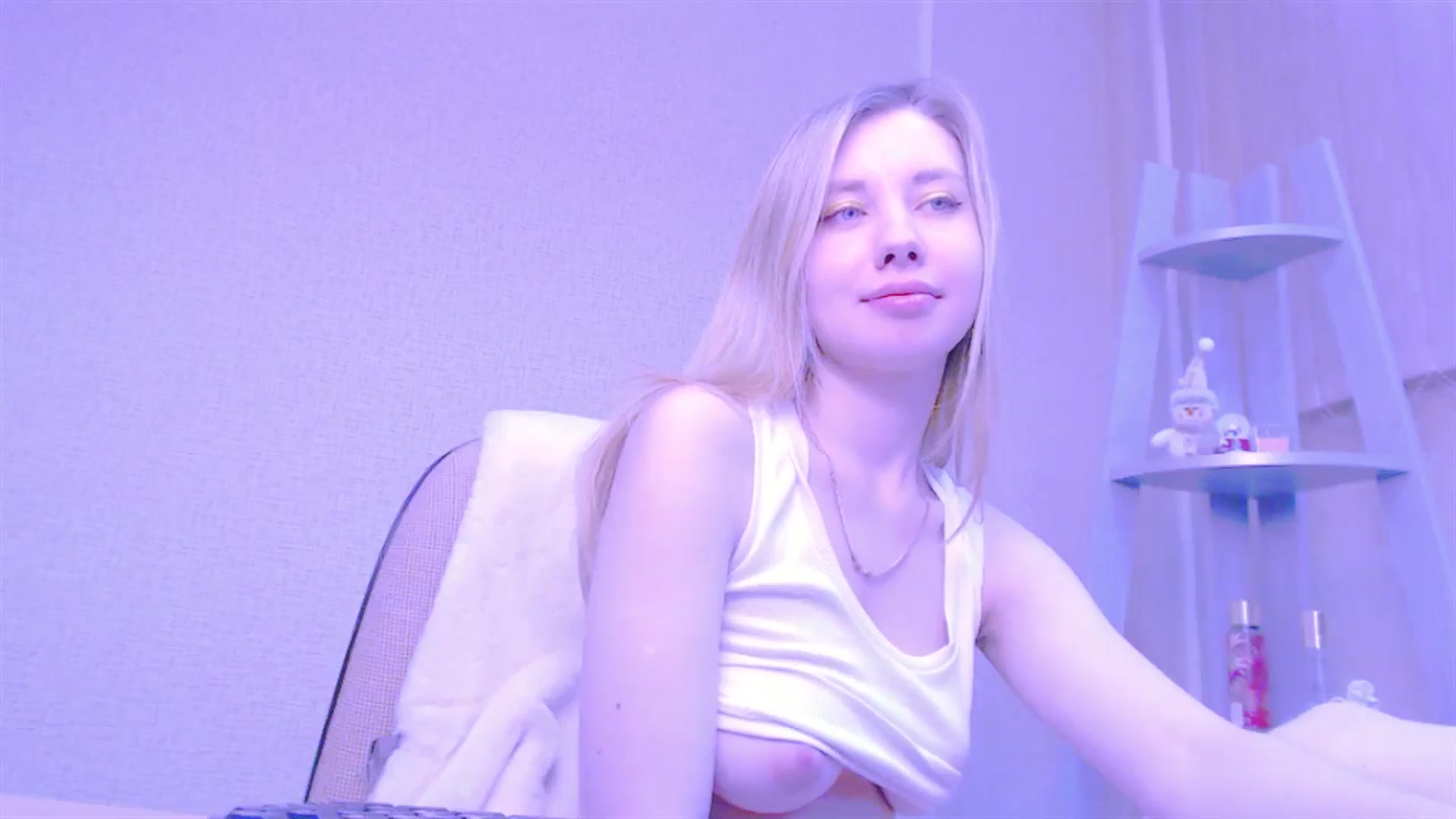 Gallery image thumbnail from AliceFire_'s myfreecams stream on, 02/01/2025, 12:41 image 14 of 20