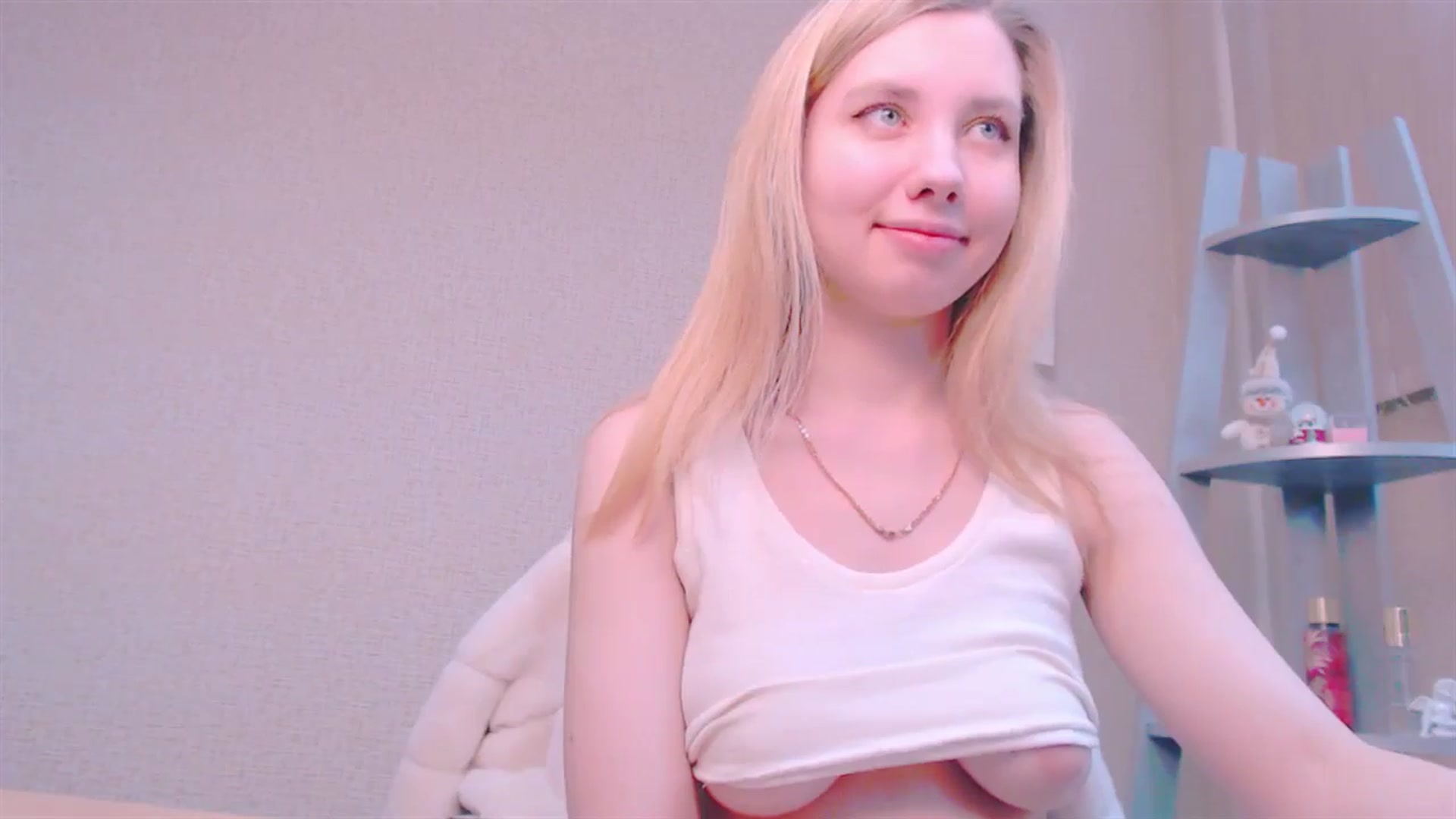 Gallery image thumbnail from AliceFire_'s myfreecams stream on, 02/03/2025, 10:46 image 5 of 20
