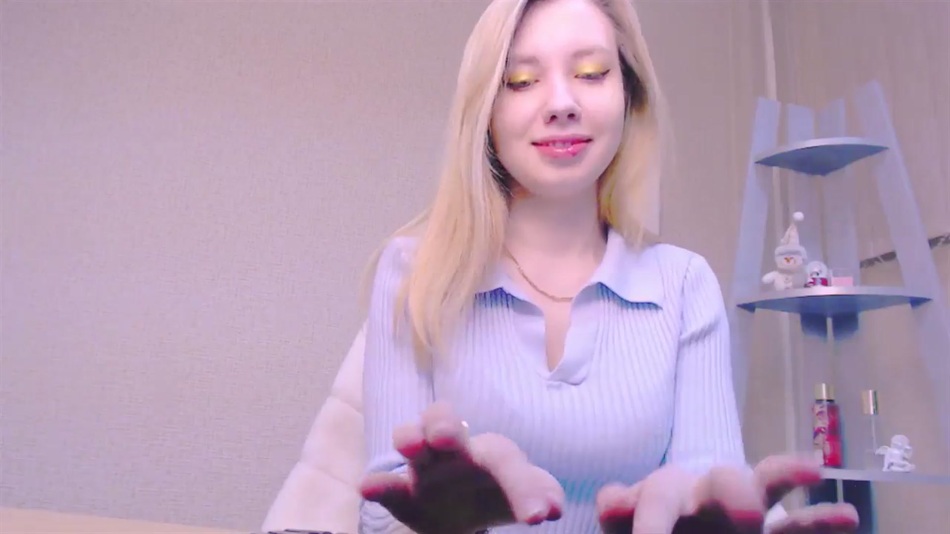Gallery image thumbnail from AliceFire_'s myfreecams stream on, 02/04/2025, 07:23 image 2 of 20