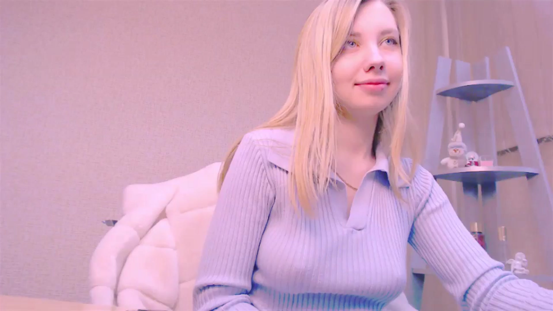 Gallery image thumbnail from AliceFire_'s myfreecams stream on, 02/05/2025, 09:42 image 2 of 20
