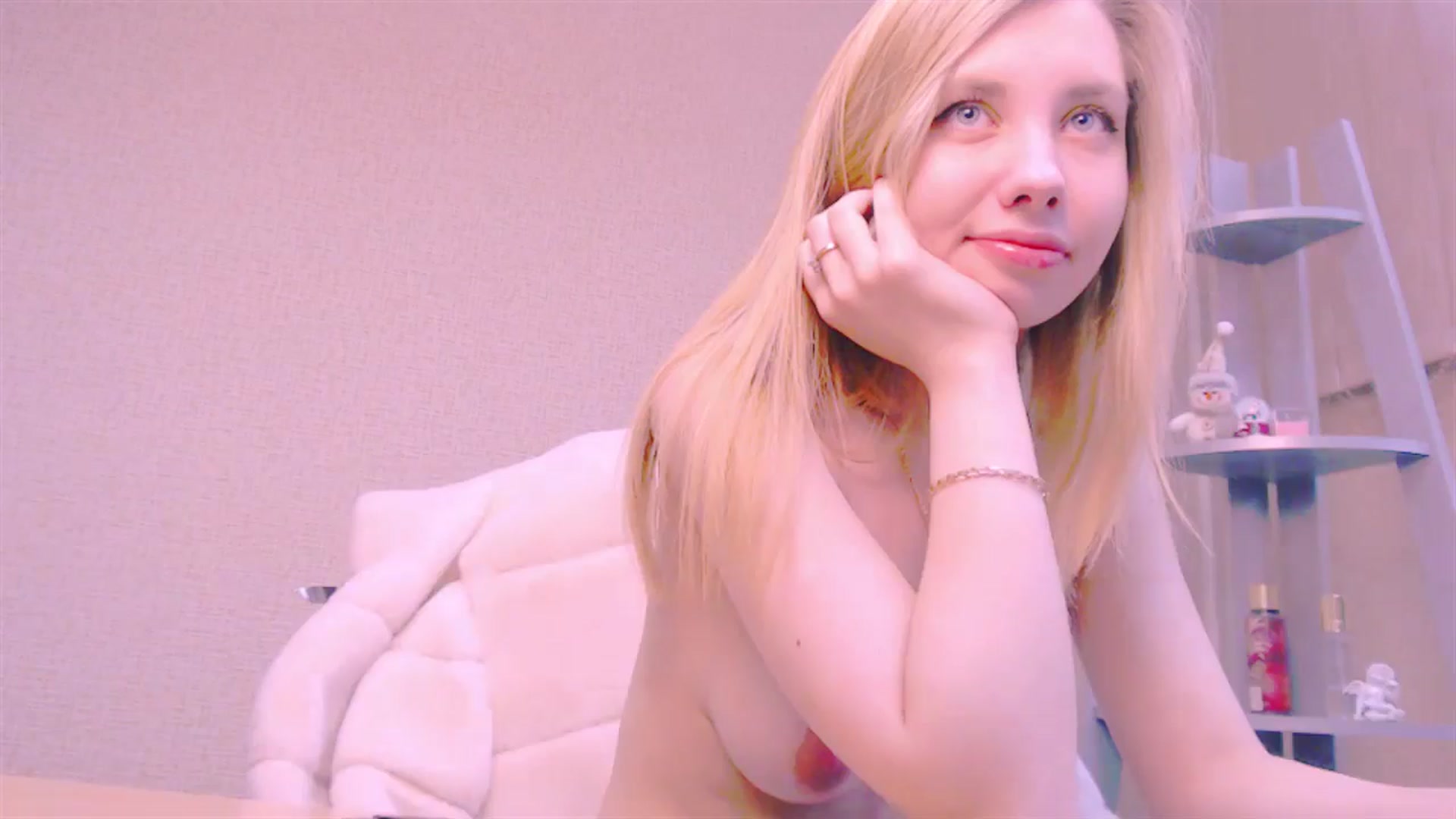 Gallery image thumbnail from AliceFire_'s myfreecams stream on, 02/05/2025, 09:42 image 6 of 20