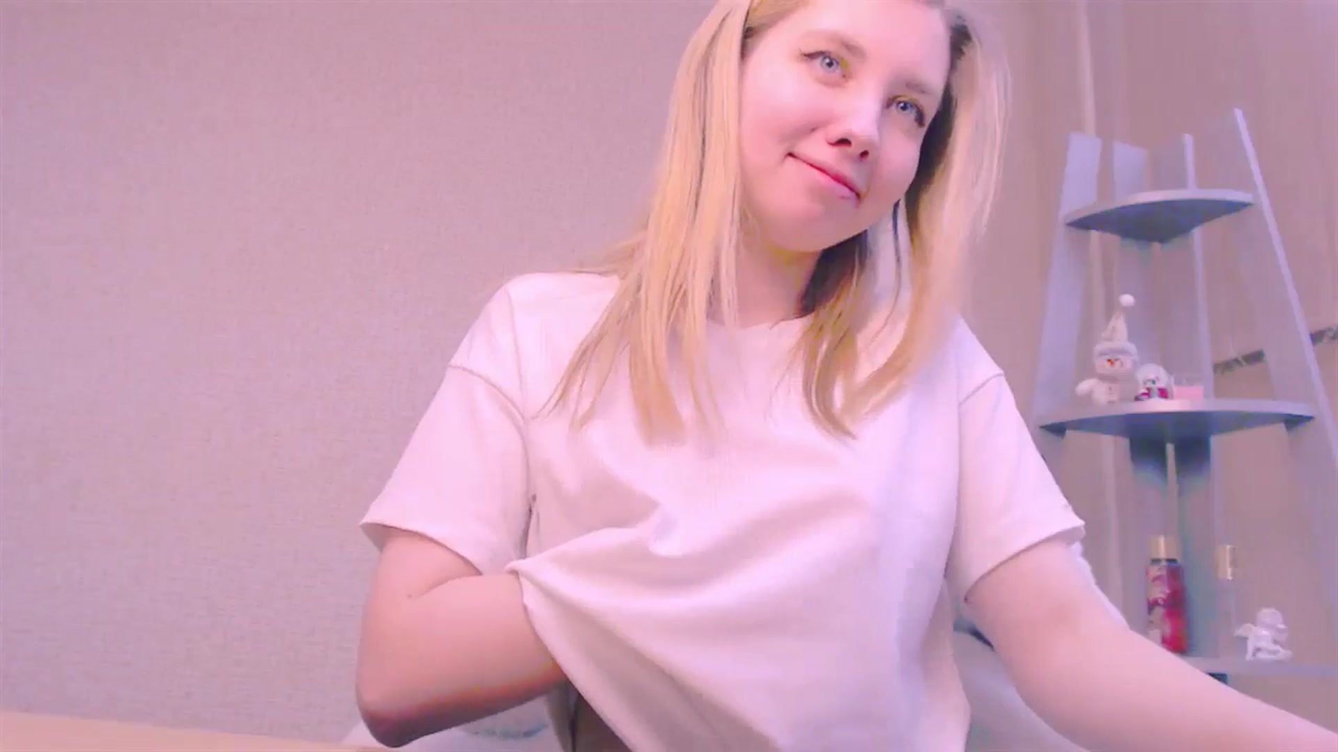 Gallery image thumbnail from AliceFire_'s myfreecams stream on, 02/05/2025, 11:56 image 8 of 20