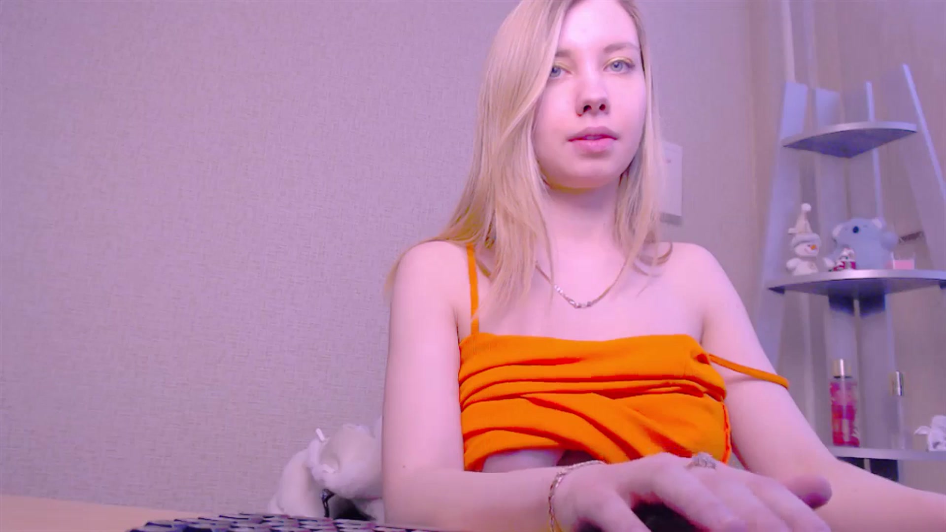 Gallery image thumbnail from AliceFire_'s myfreecams stream on, 02/08/2025, 11:33 image 4 of 20