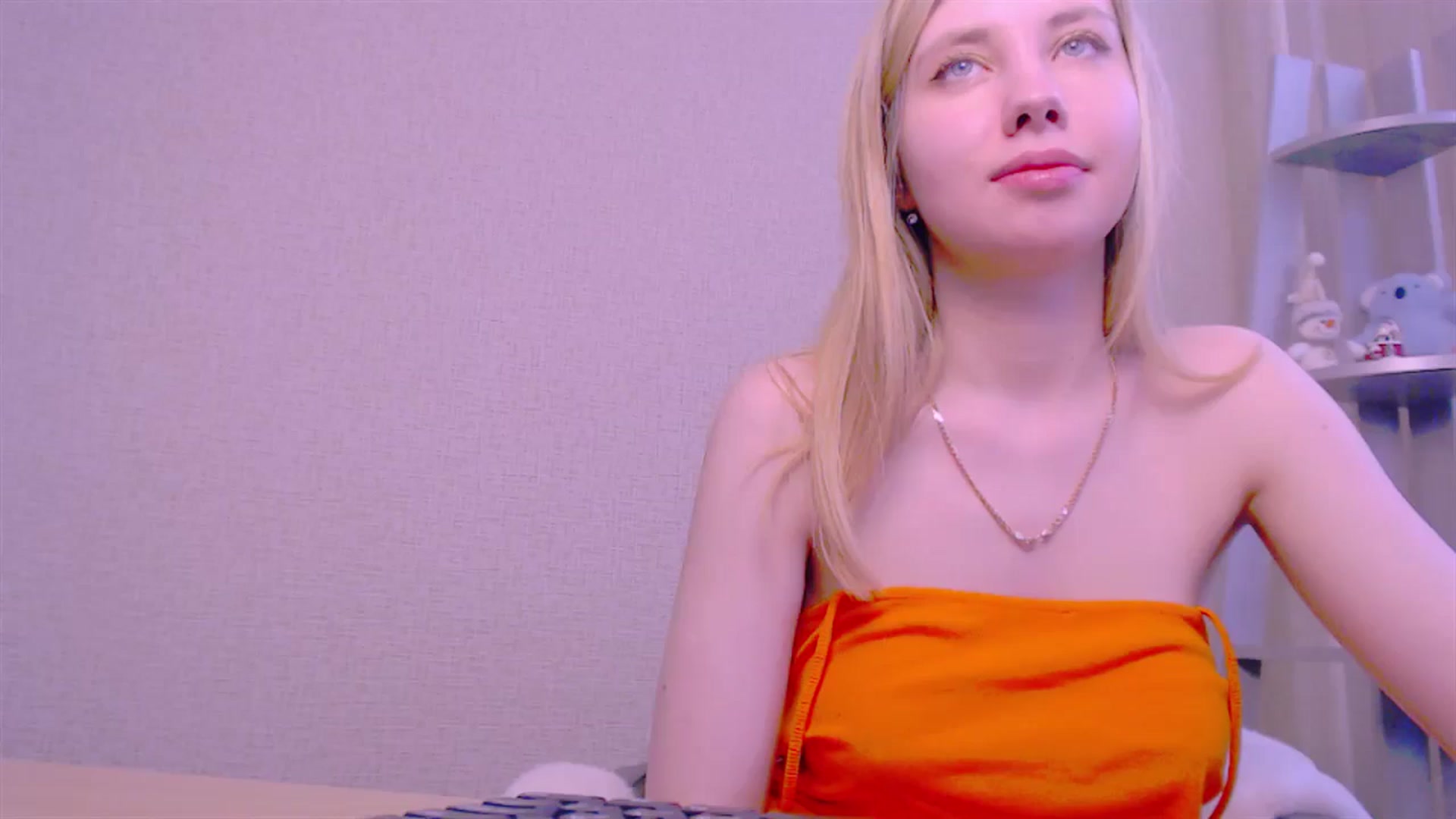 Gallery image thumbnail from AliceFire_'s myfreecams stream on, 02/08/2025, 13:20 image 19 of 20