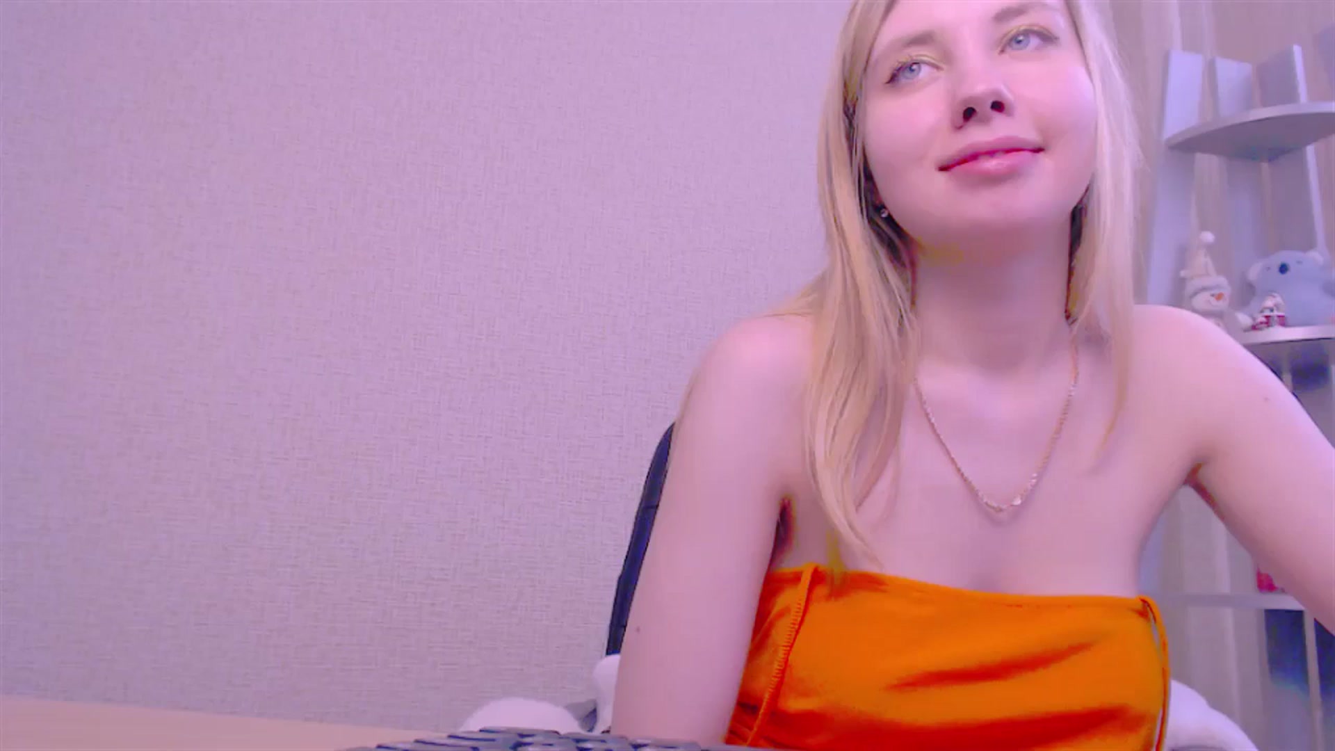 Gallery image thumbnail from AliceFire_'s myfreecams stream on, 02/08/2025, 13:20 image 20 of 20